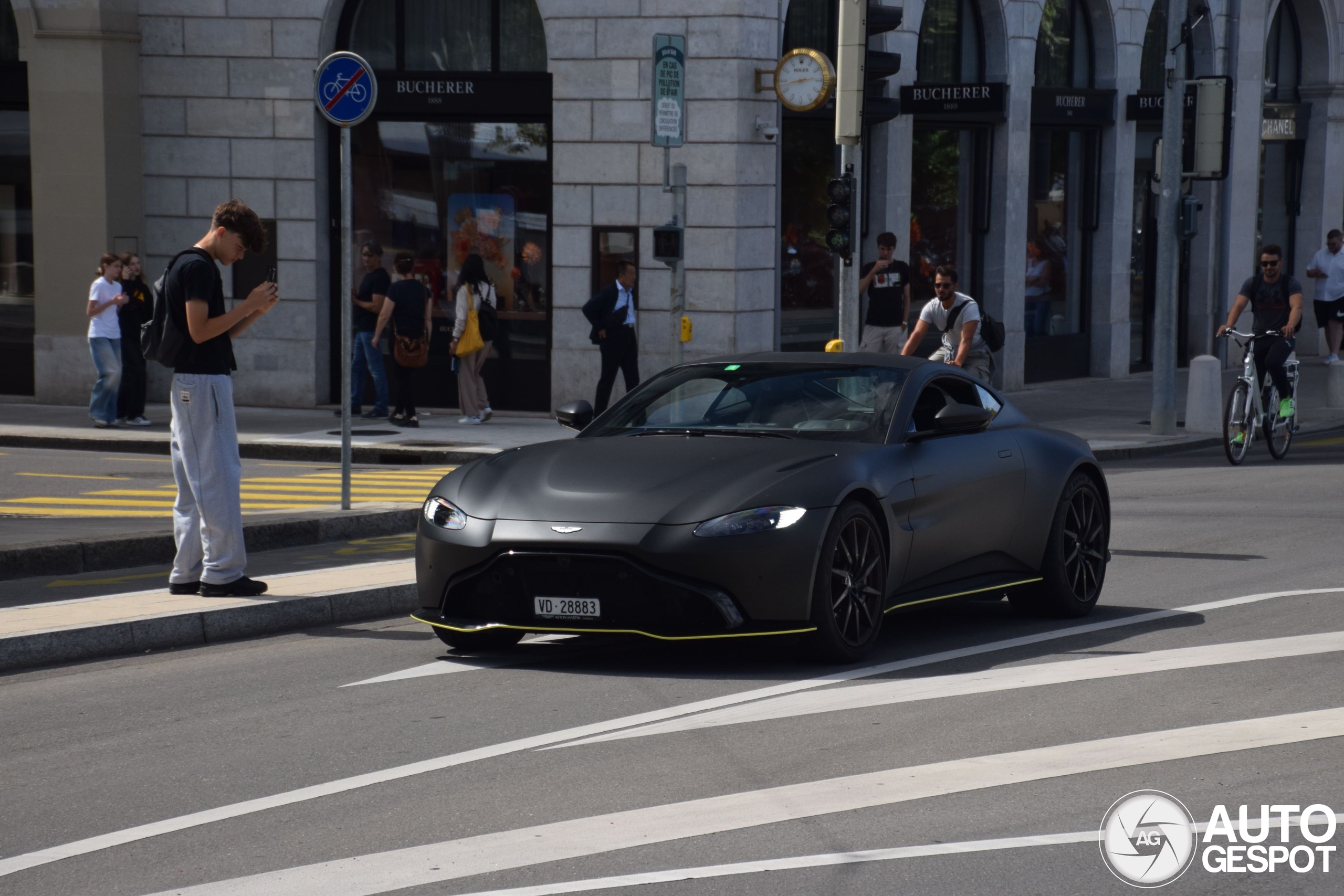 Aston Martin V8 Vantage 2018