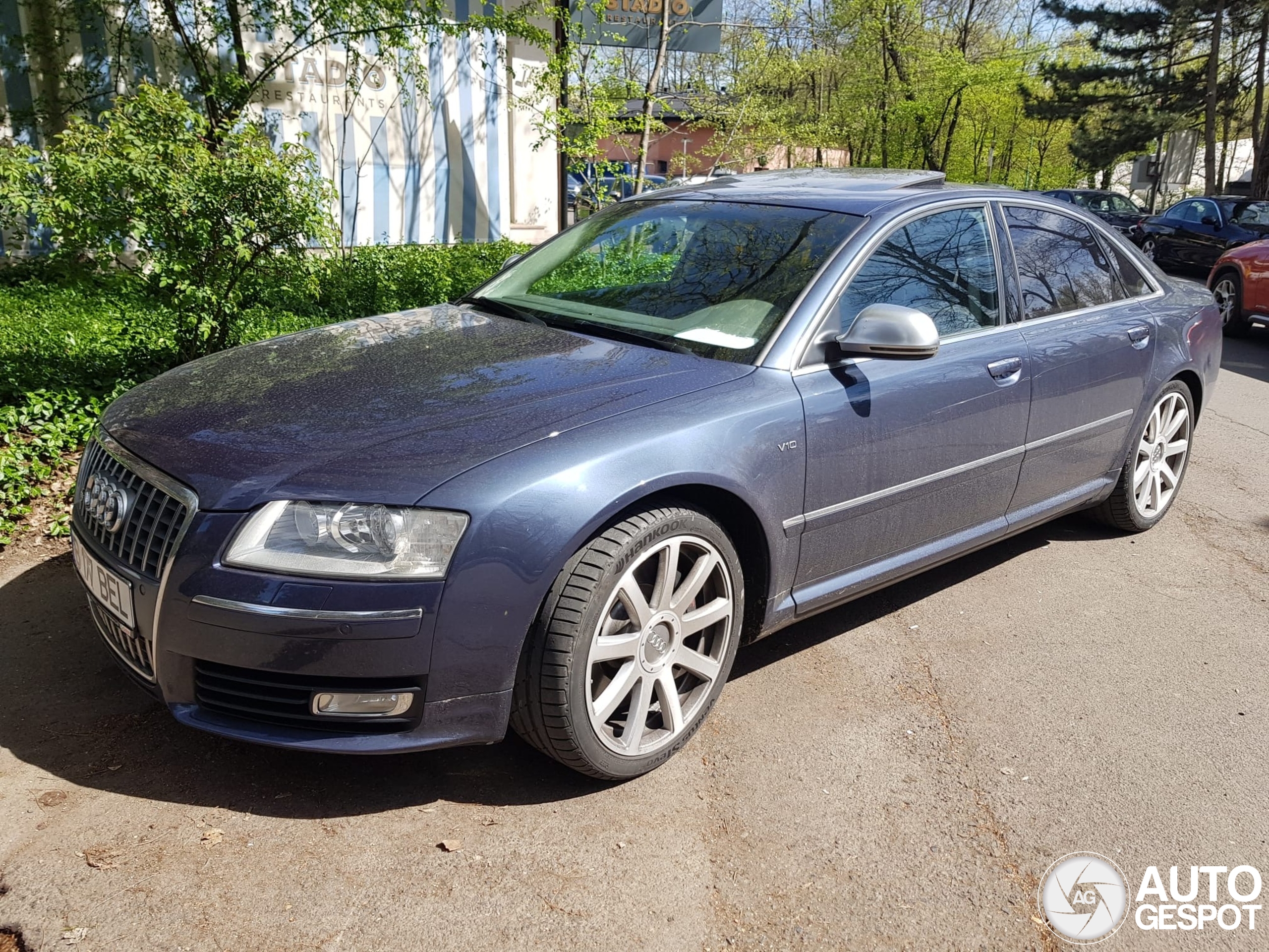 Audi S8 D3