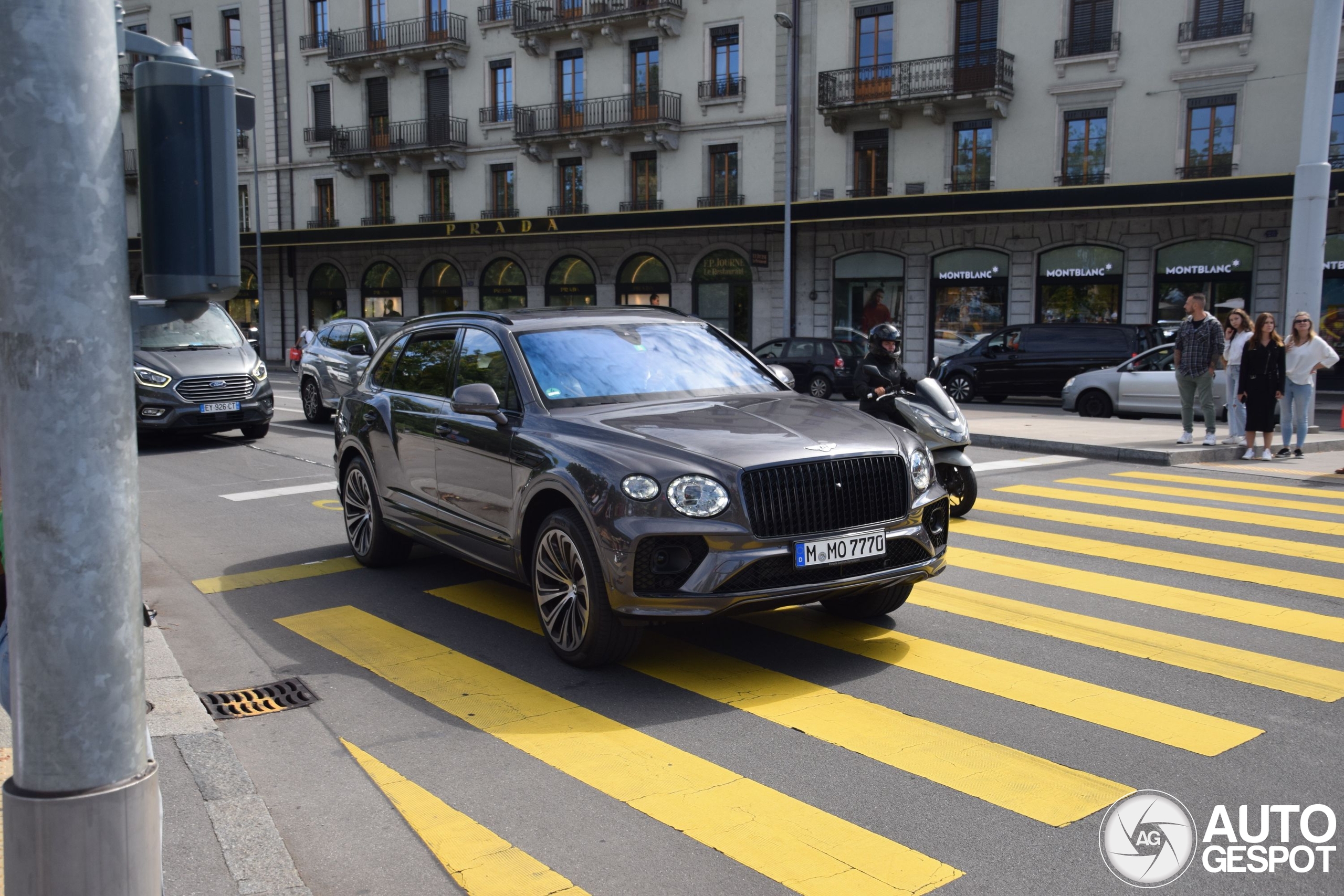 Bentley Bentayga Azure EWB First Edition