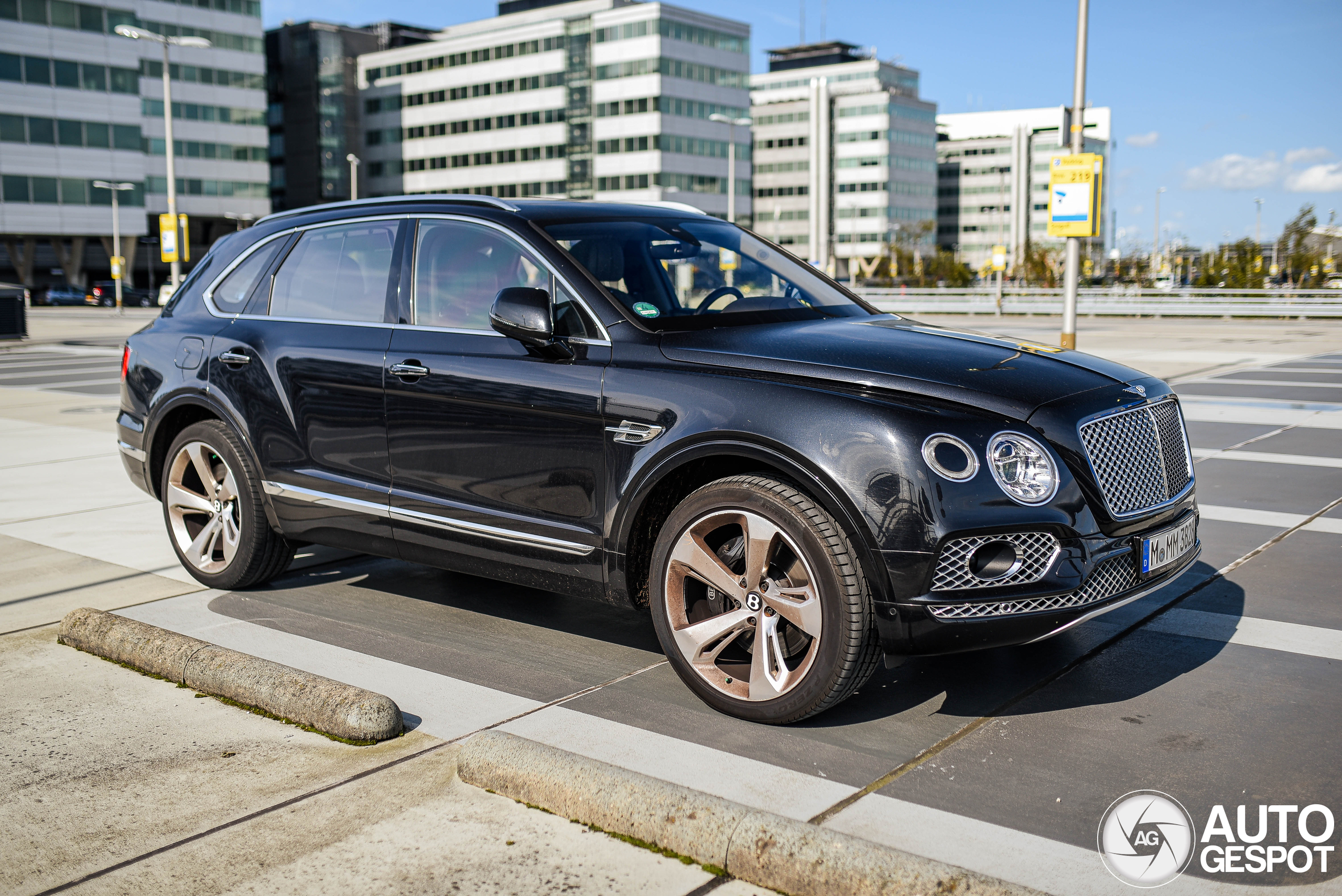 Bentley Bentayga V8