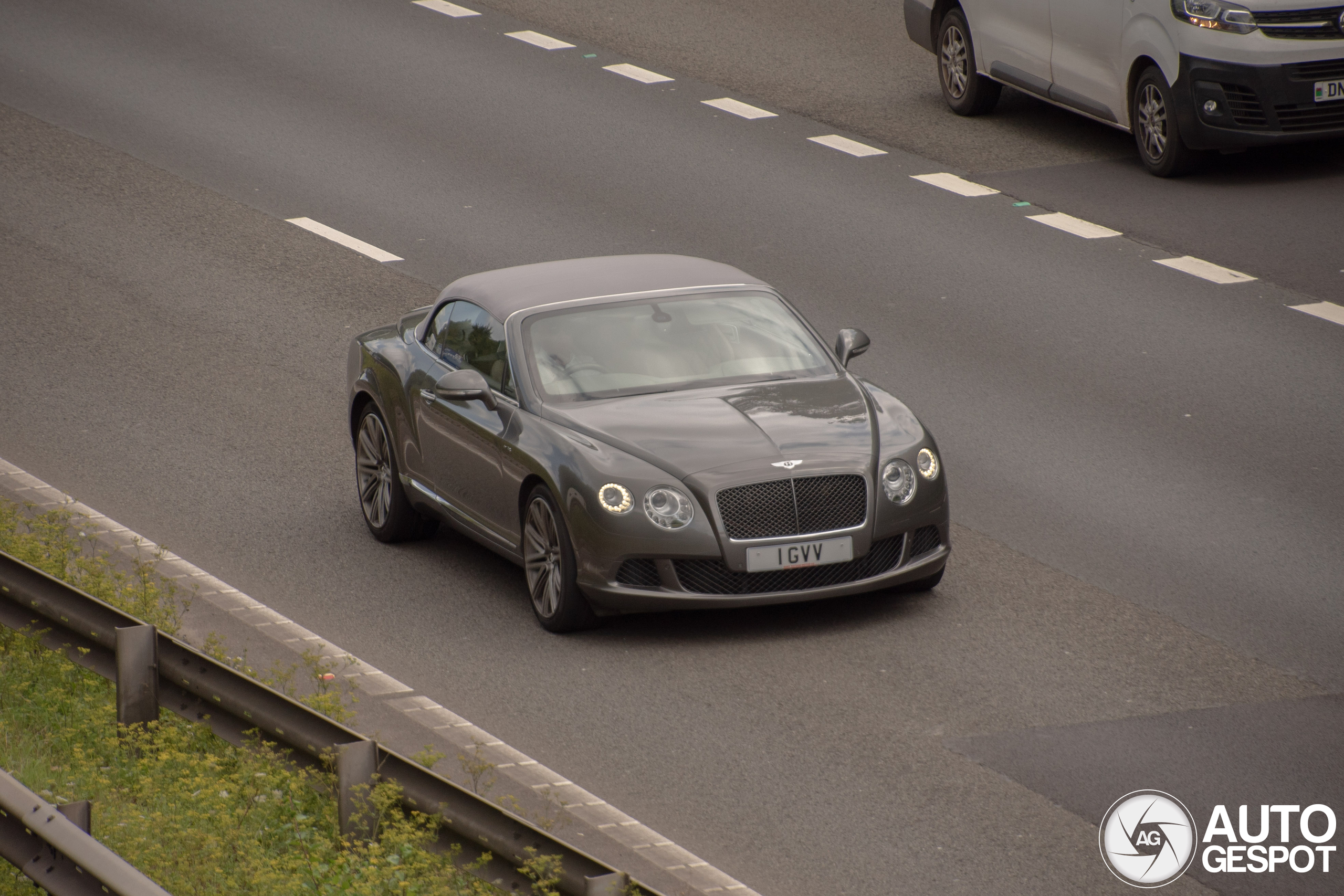 Bentley Continental GTC 2012