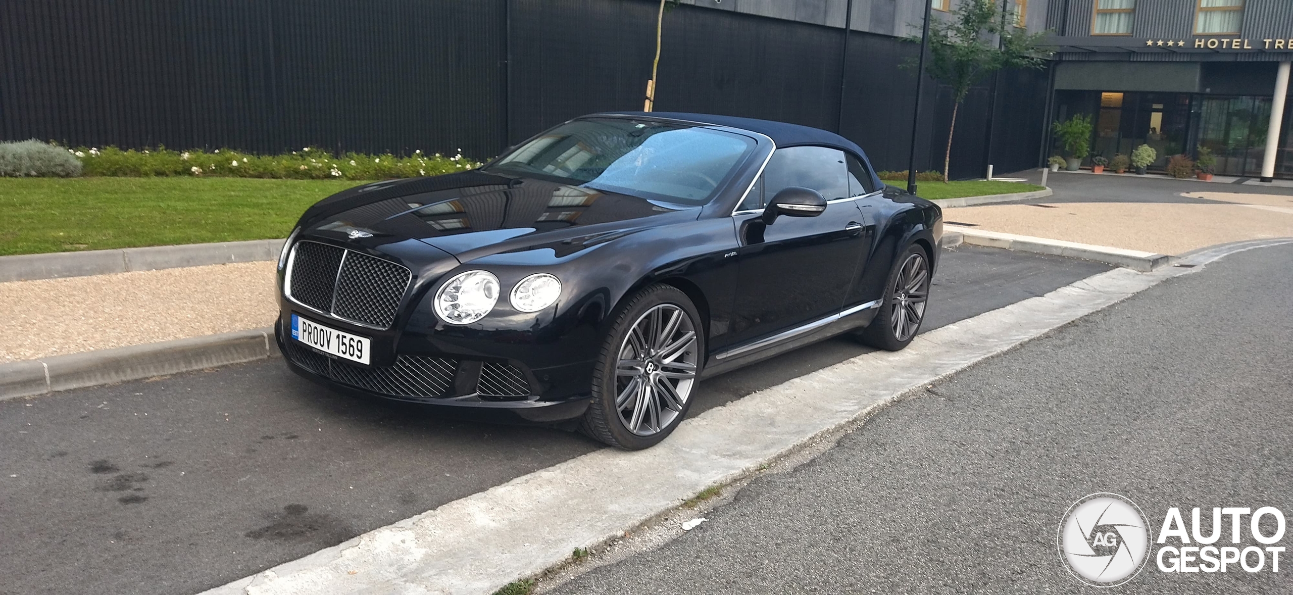 Bentley Continental GTC 2012