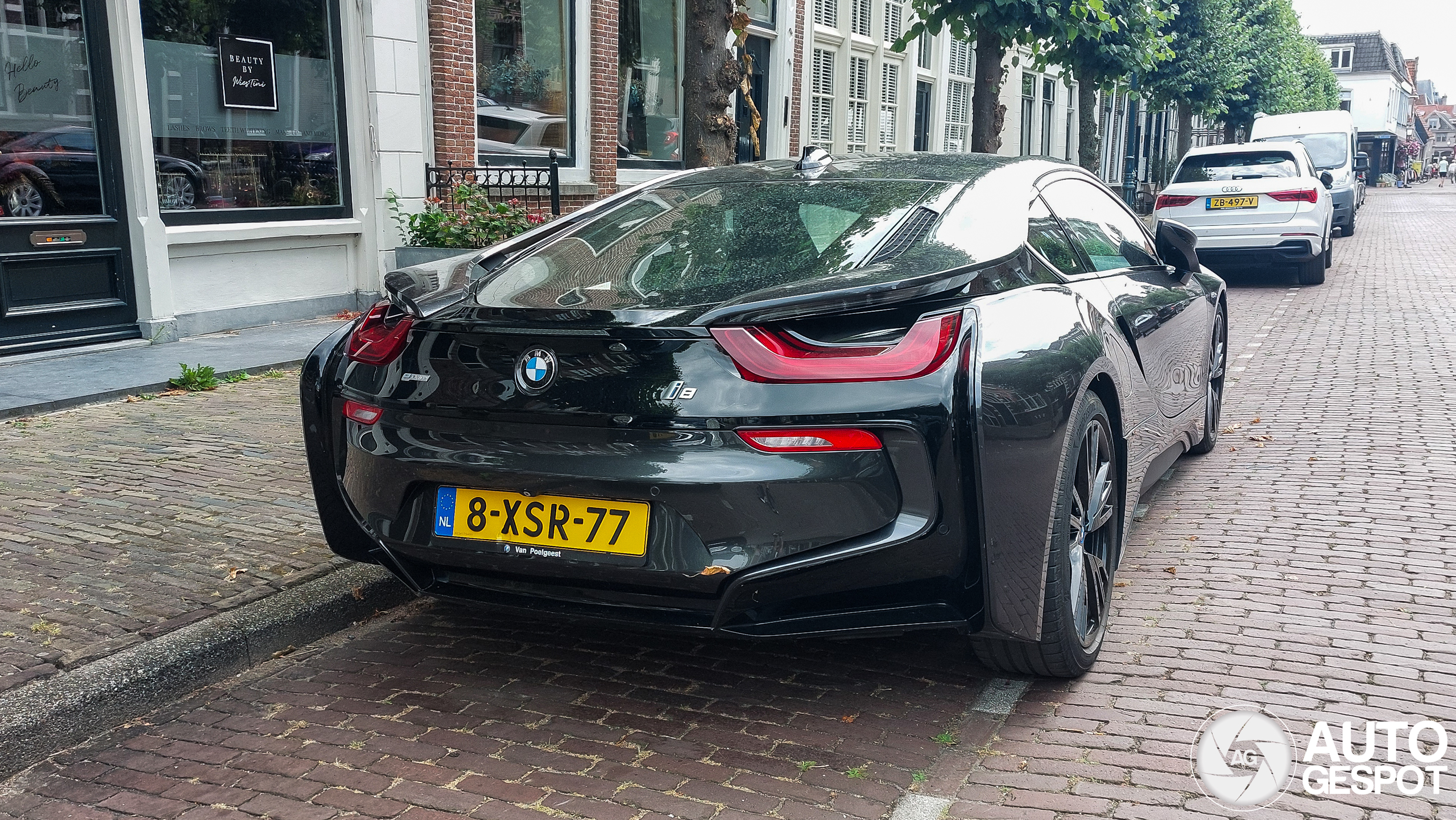 BMW i8