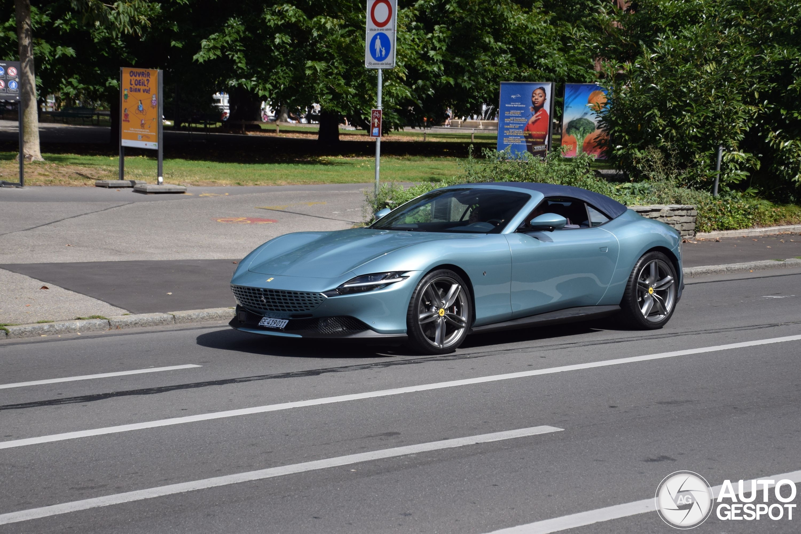 Ferrari Roma Spider