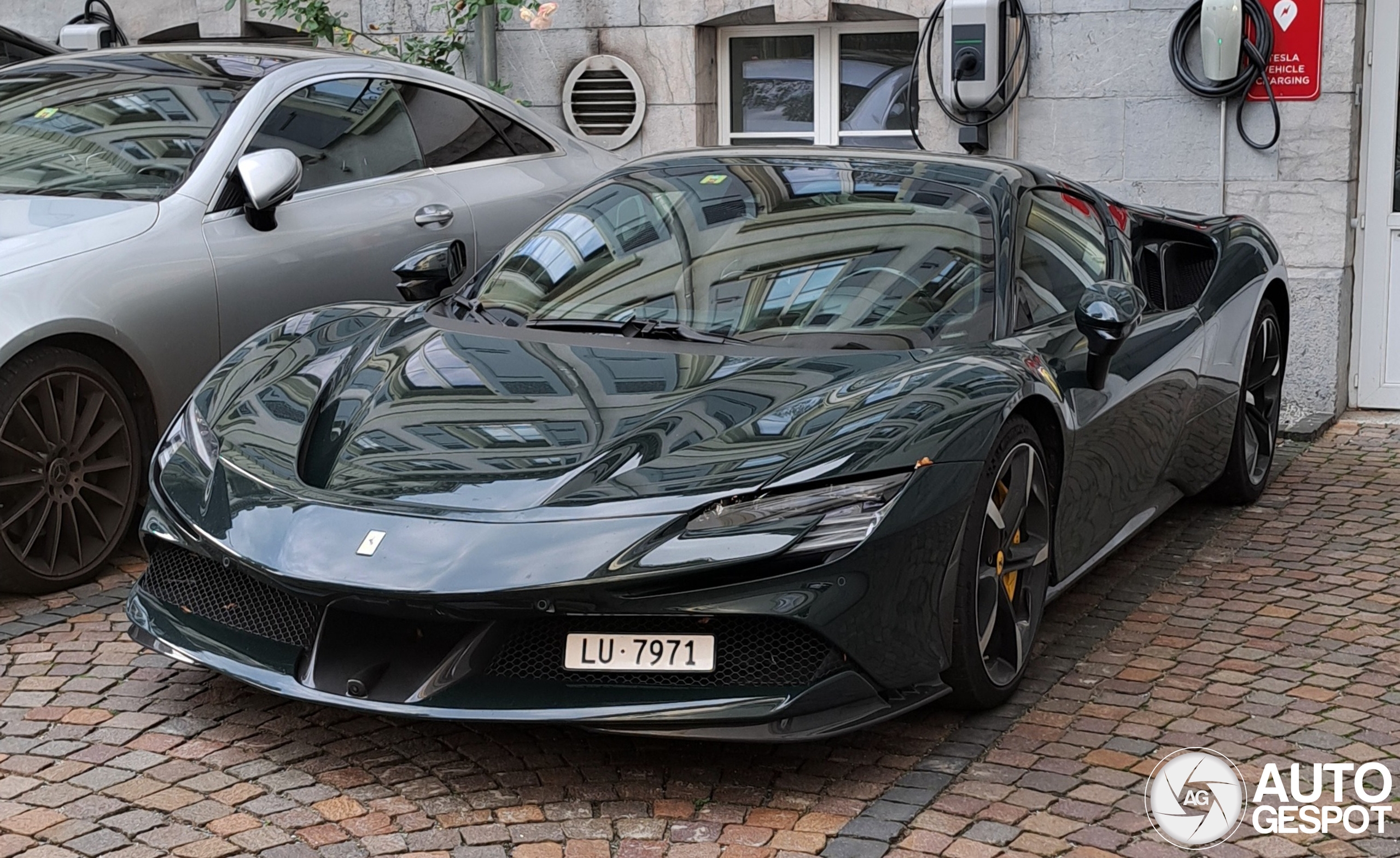 Ferrari SF90 Spider