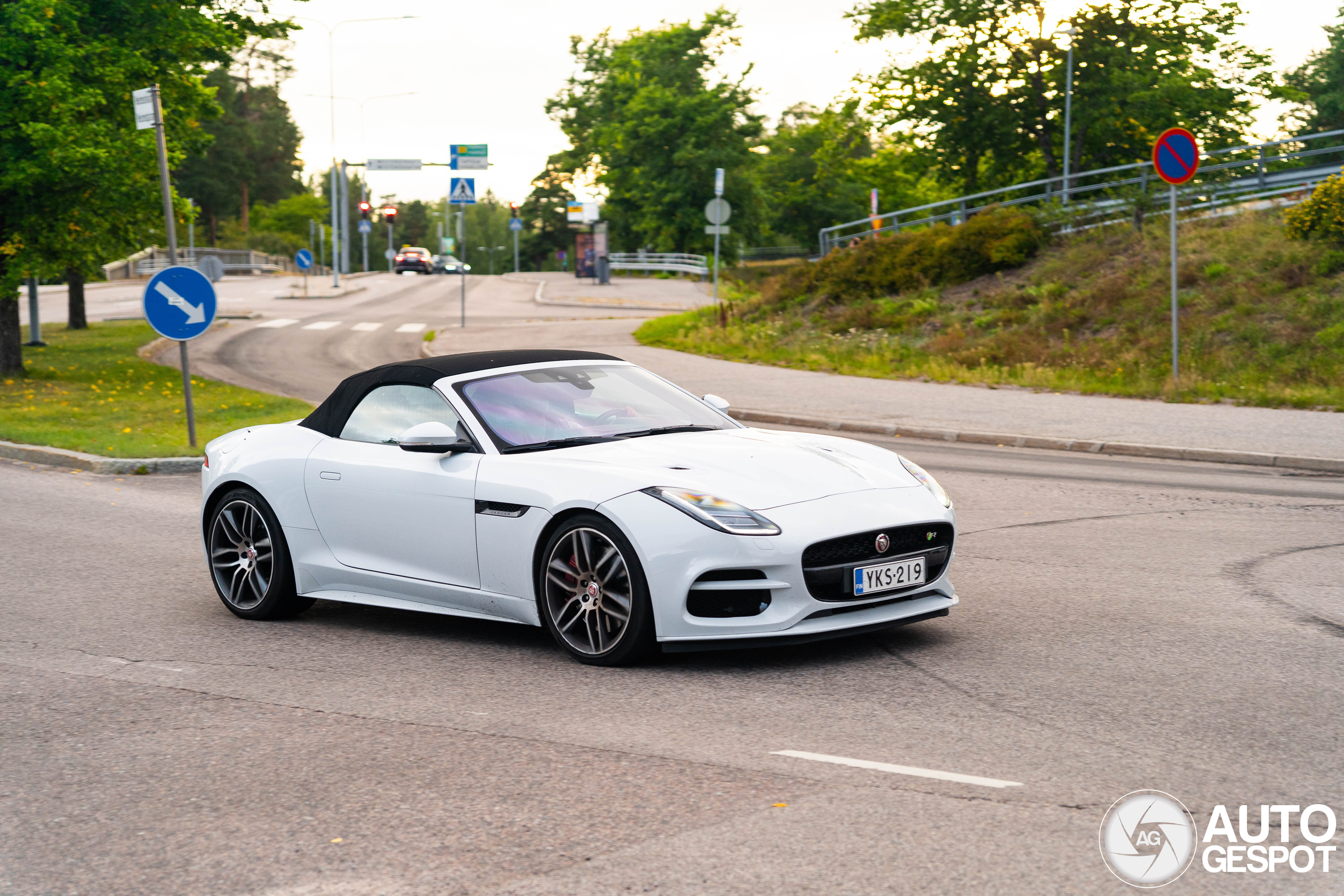 Jaguar F-TYPE R Convertible 2017