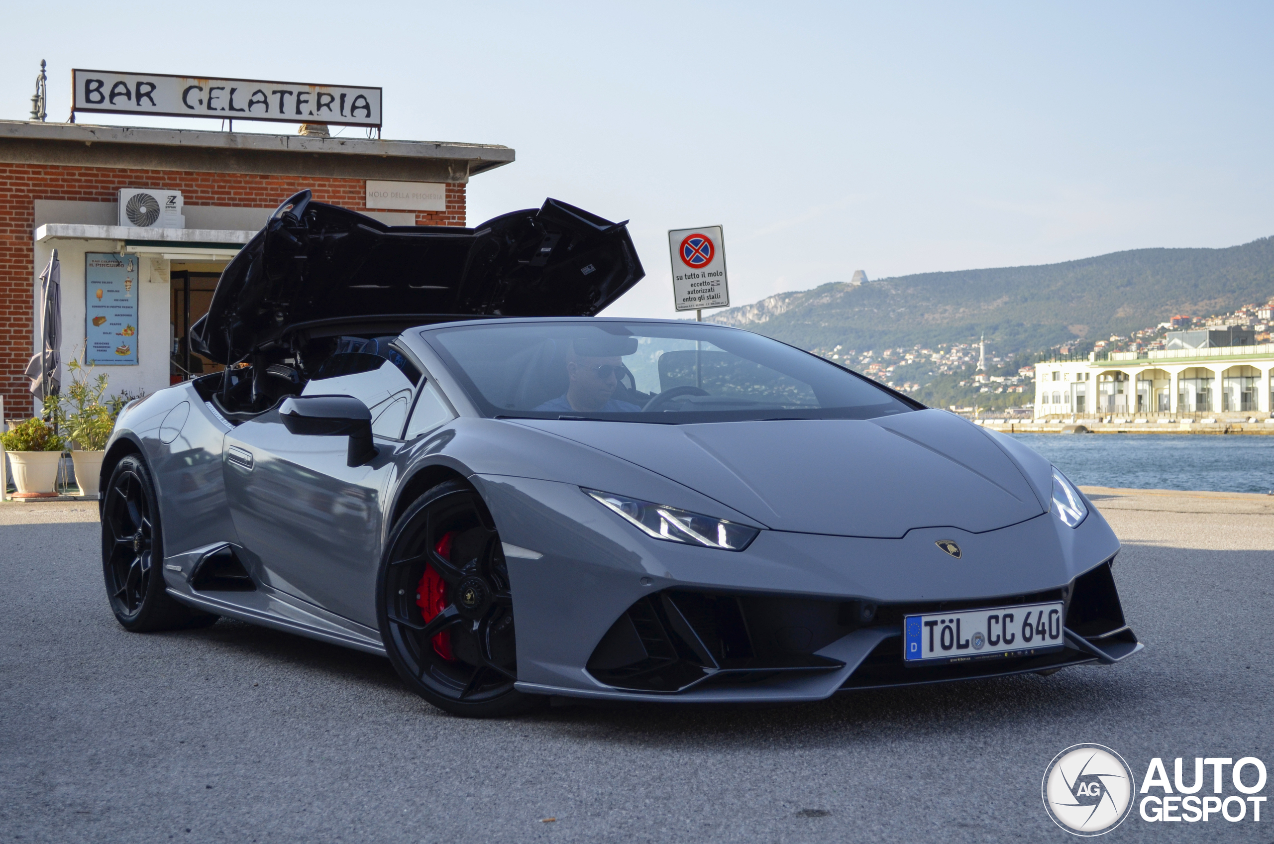 Lamborghini Huracán LP640-4 EVO Spyder