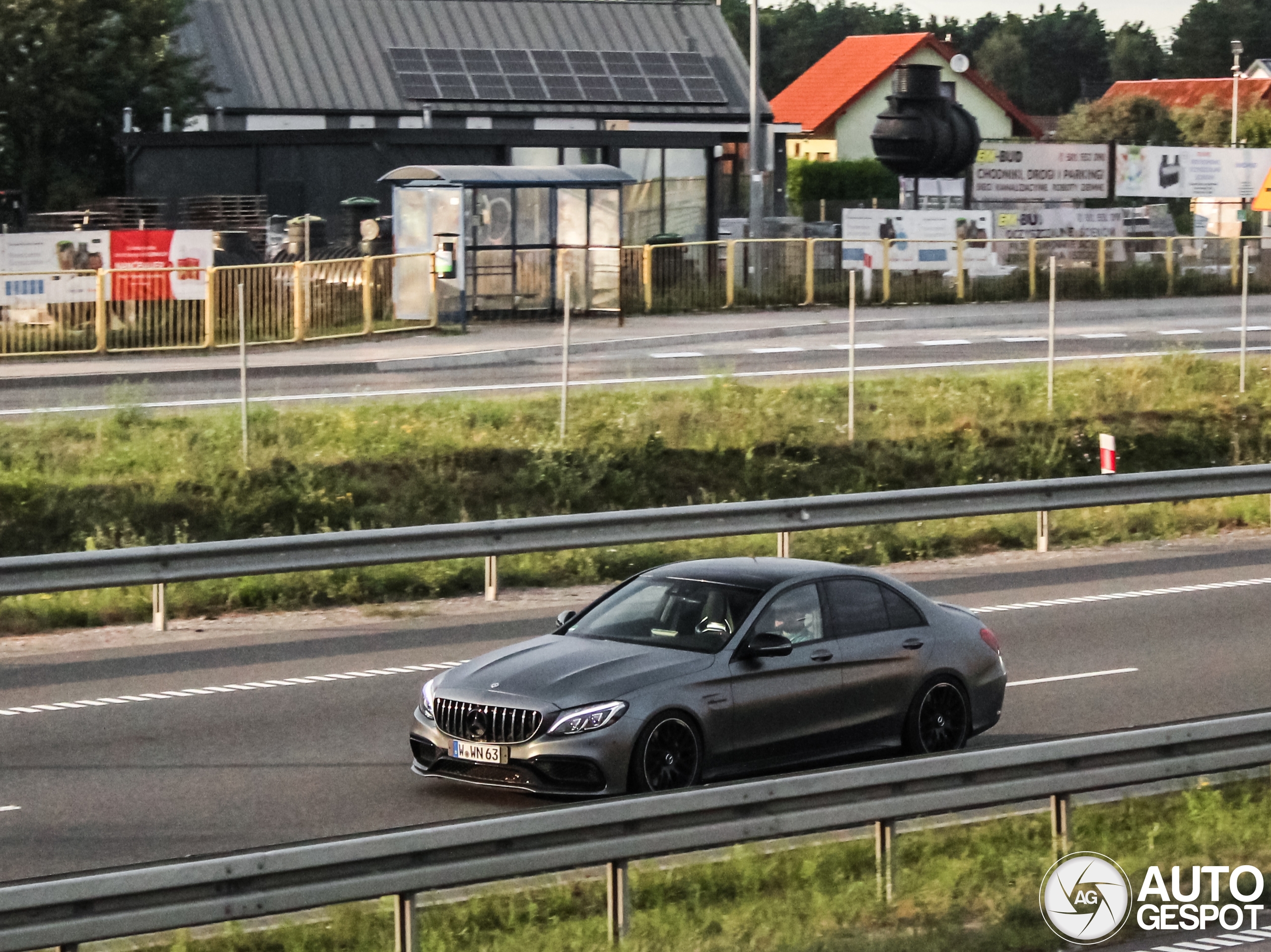 Mercedes-AMG C 63 S W205