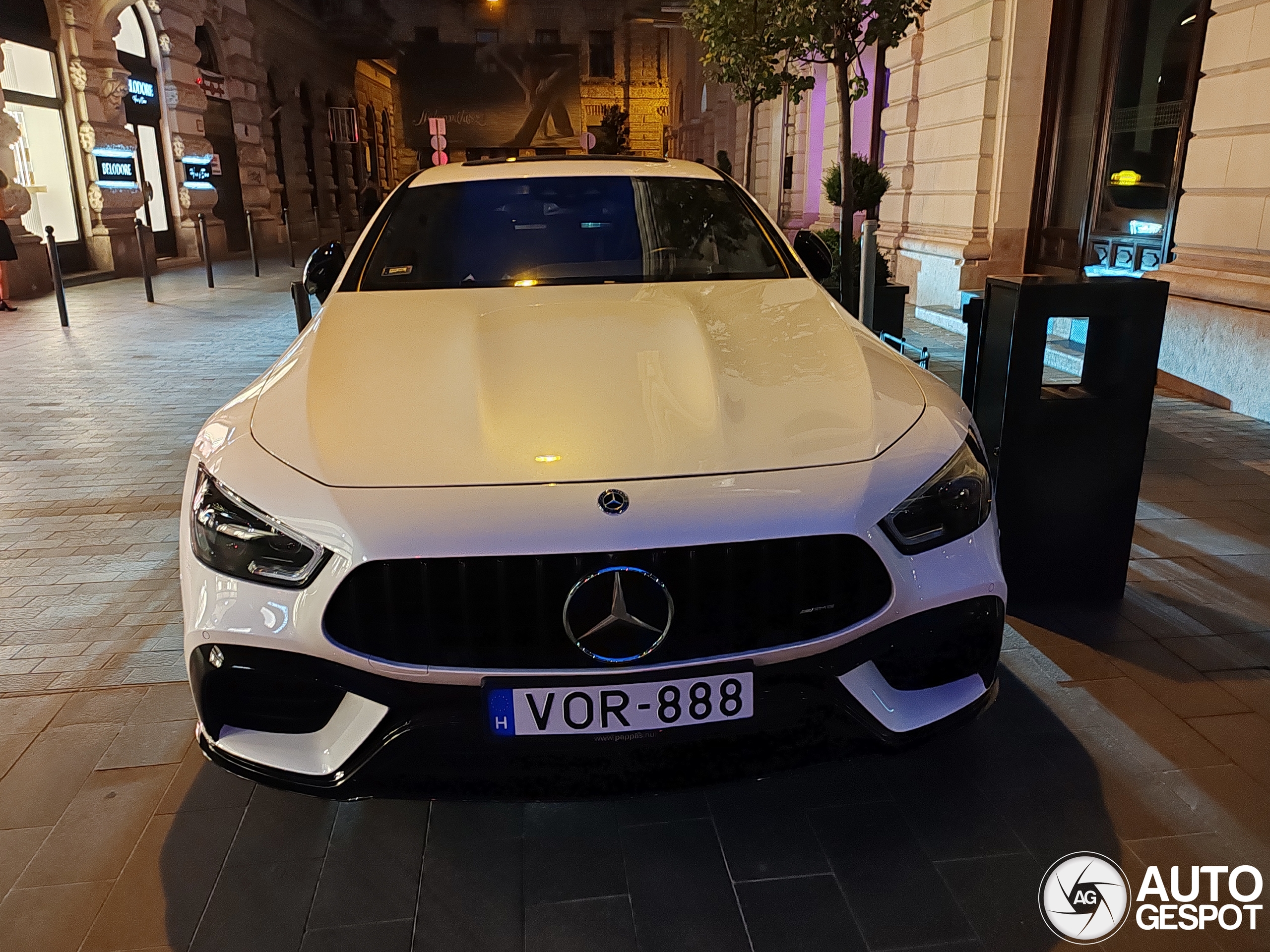 Mercedes-AMG GT 63 S X290