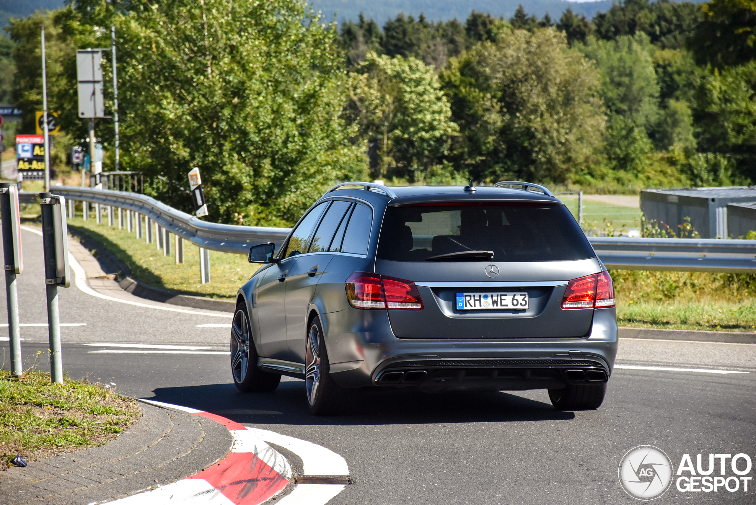 Mercedes-Benz E 63 AMG S212 2013