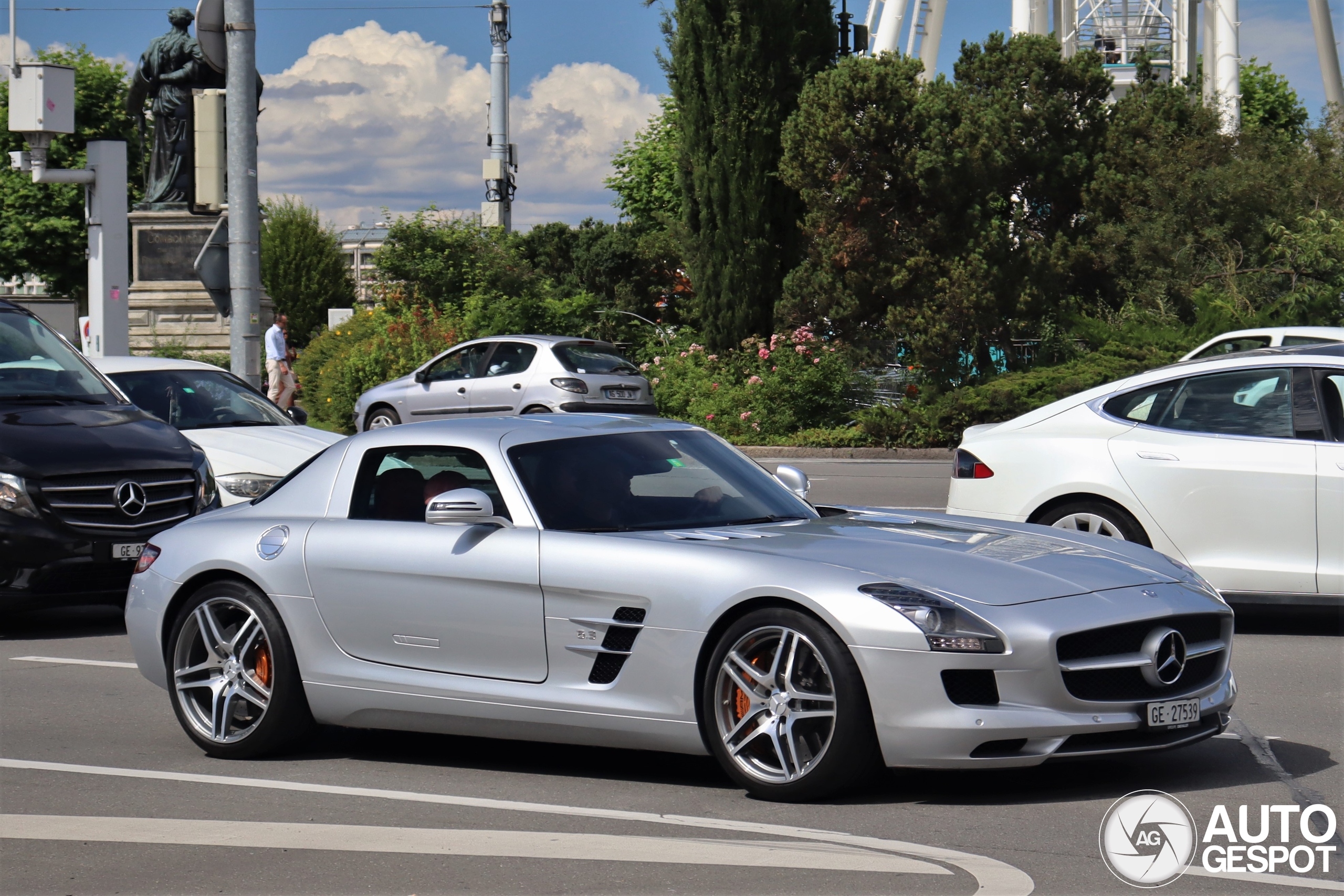 Mercedes-Benz SLS AMG