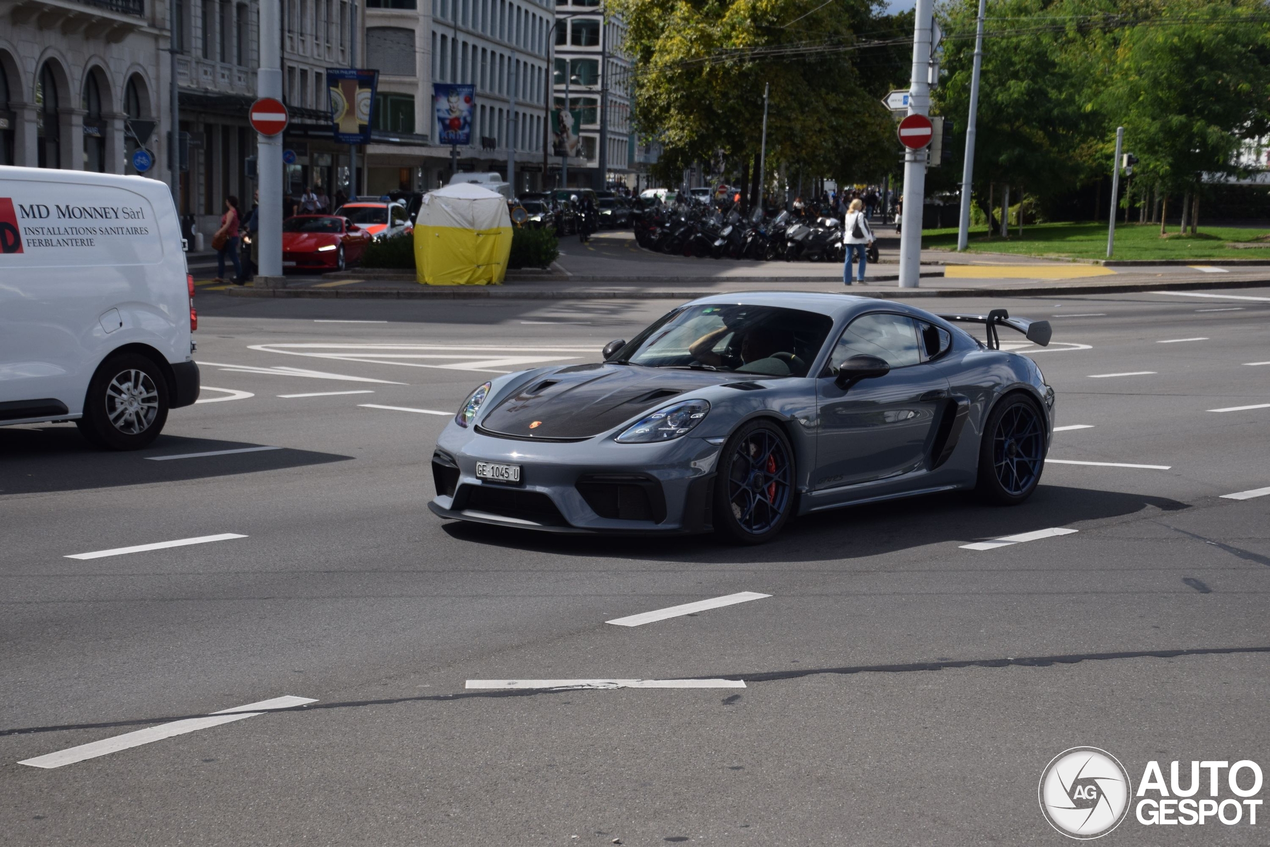 Porsche 718 Cayman GT4 RS Weissach Package