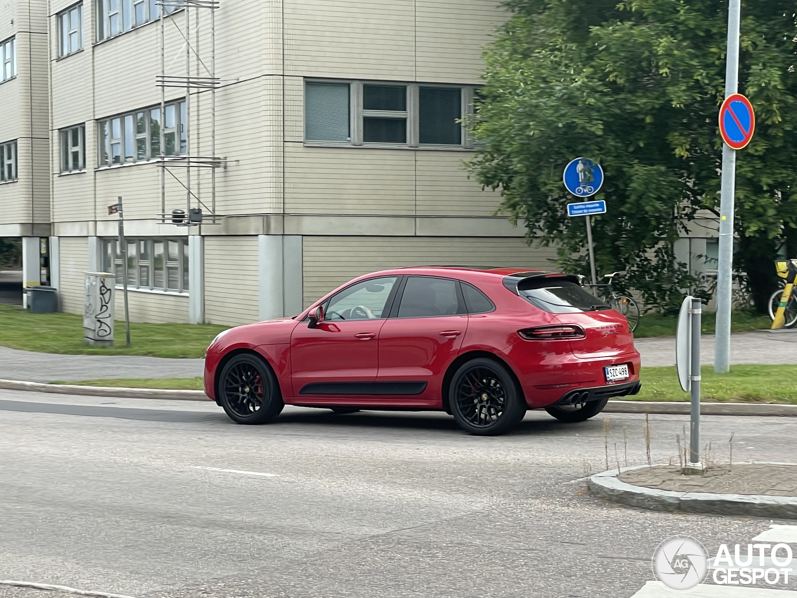 Porsche 95B Macan GTS