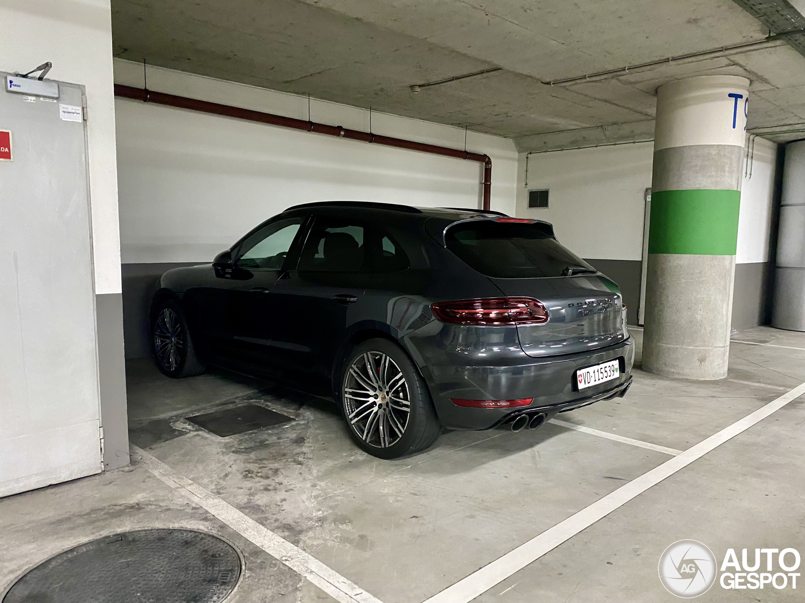 Porsche 95B Macan Turbo