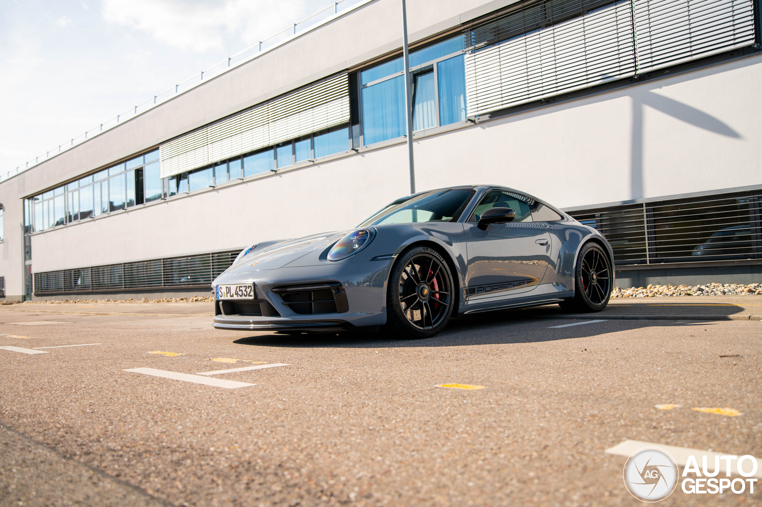 Porsche 992 Carrera GTS