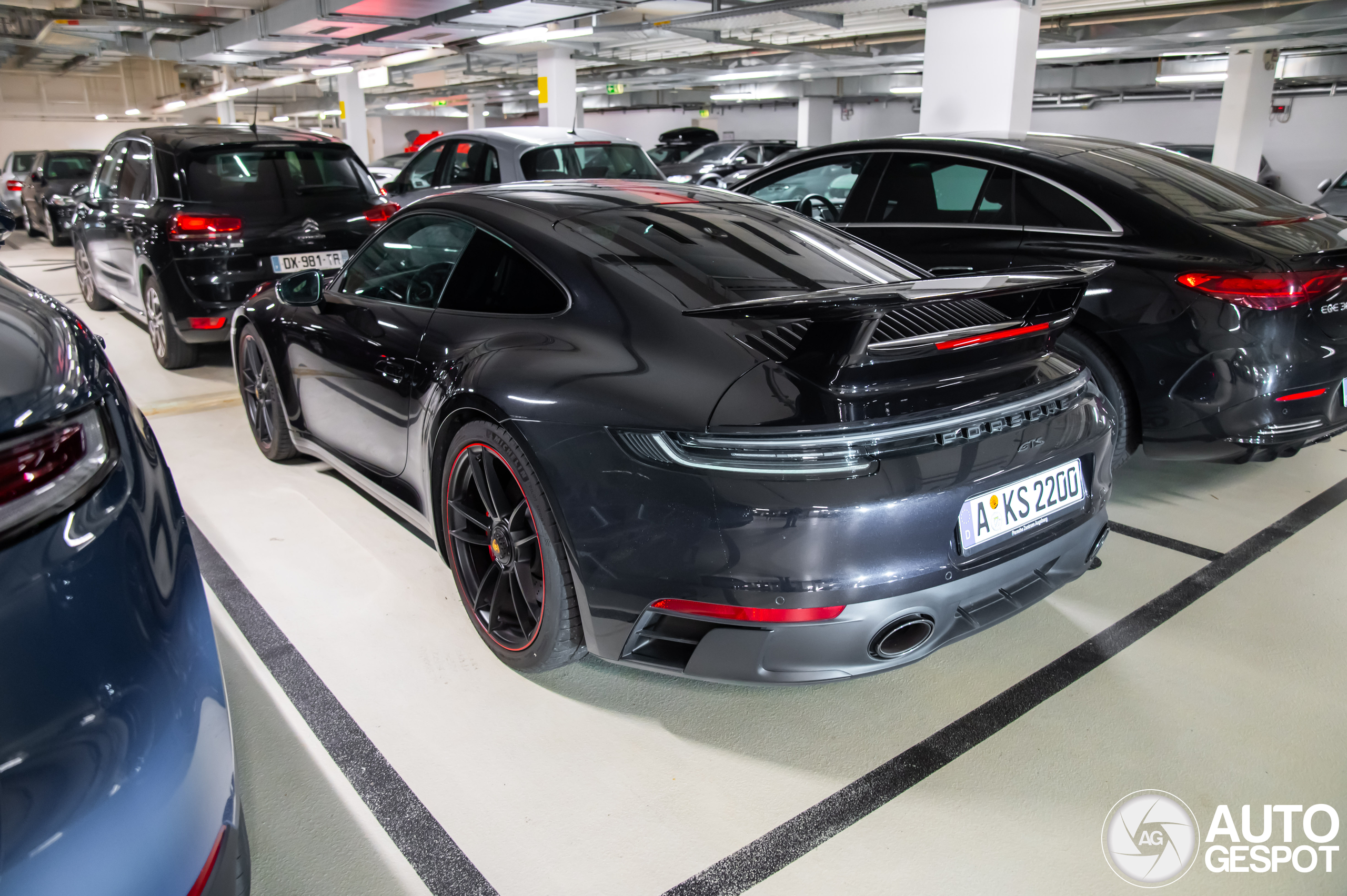 Porsche 992 Carrera GTS