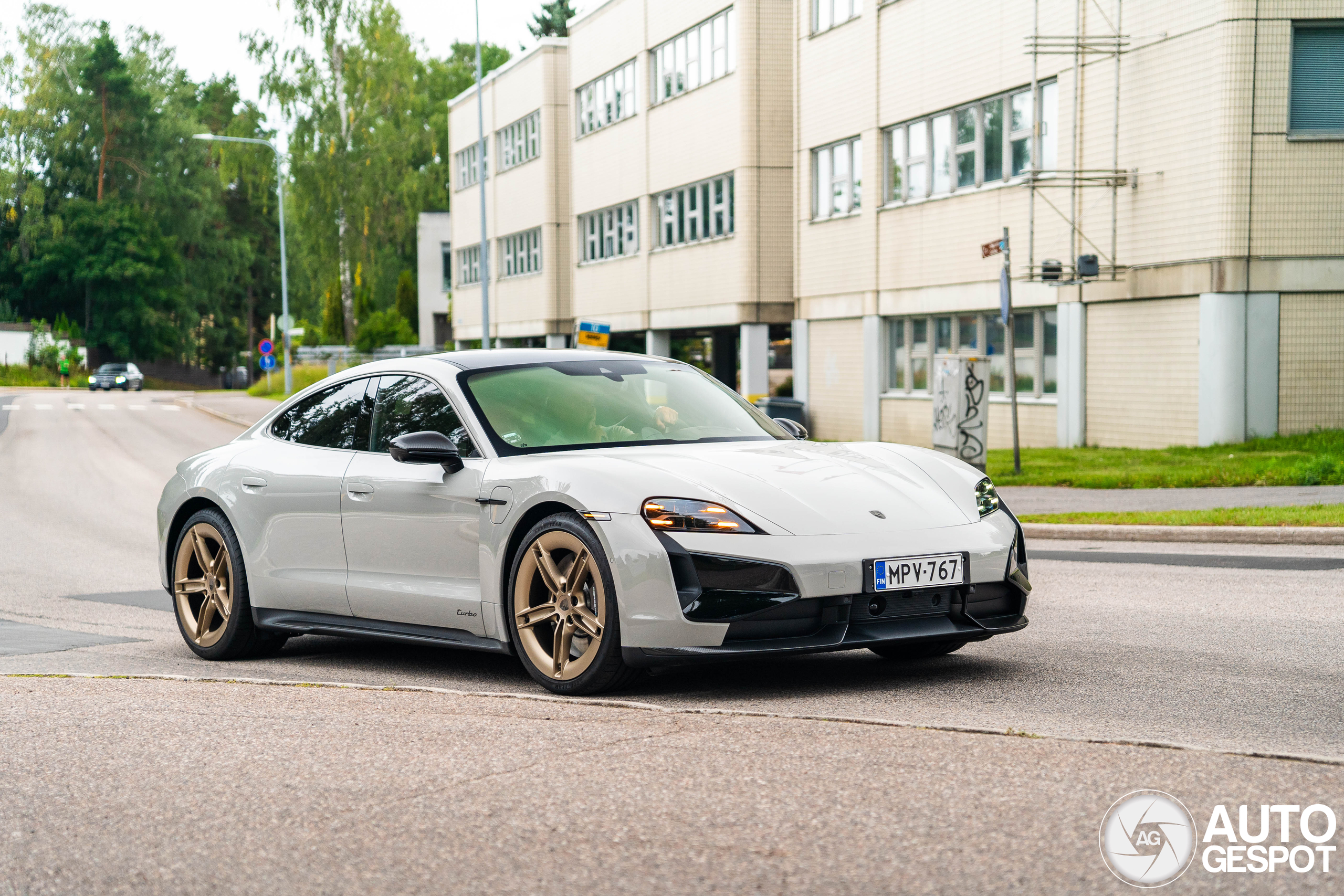 Porsche Taycan Turbo MkII