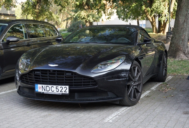 Aston Martin DB11 V8 Volante