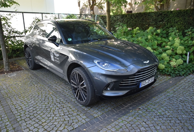 Aston Martin DBX