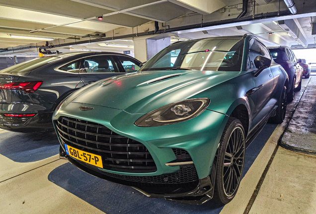 Aston Martin DBX707