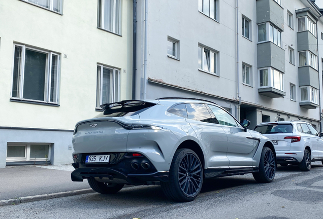 Aston Martin DBX707