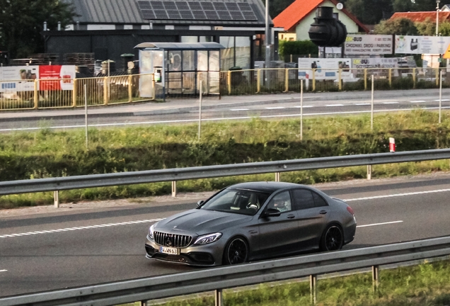 Mercedes-AMG C 63 S W205