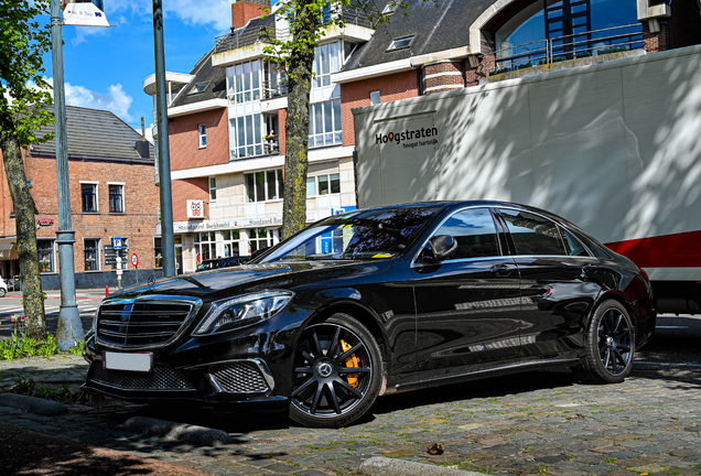 Mercedes-Benz S 65 AMG V222