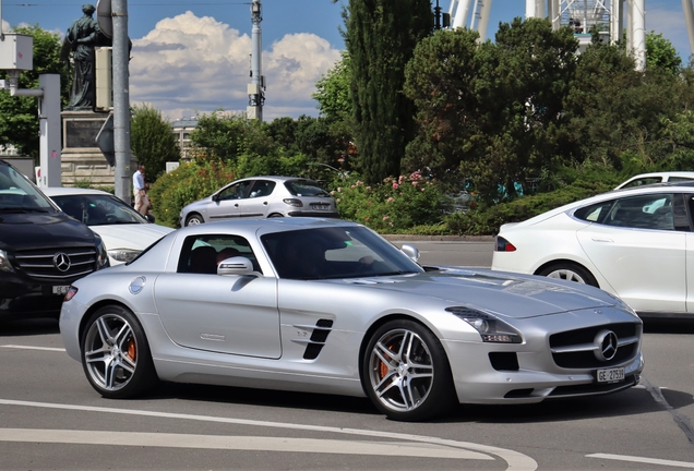 Mercedes-Benz SLS AMG