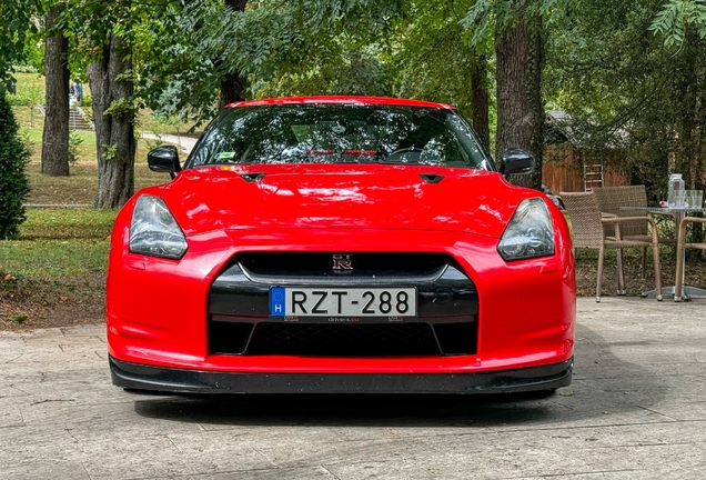 Nissan GT-R