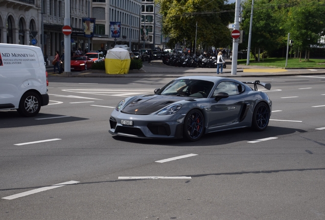 Porsche 718 Cayman GT4 RS Weissach Package