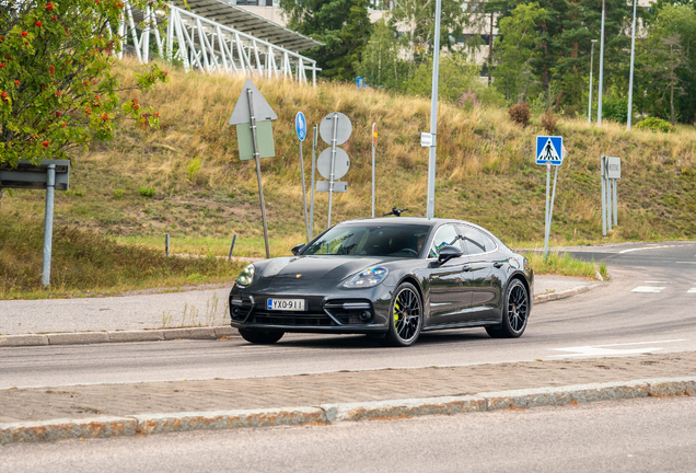 Porsche 971 Panamera Turbo S E-Hybrid