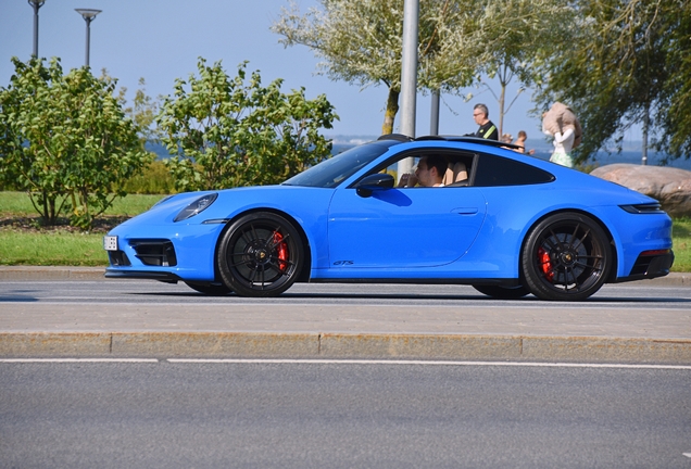 Porsche 992 Carrera 4 GTS