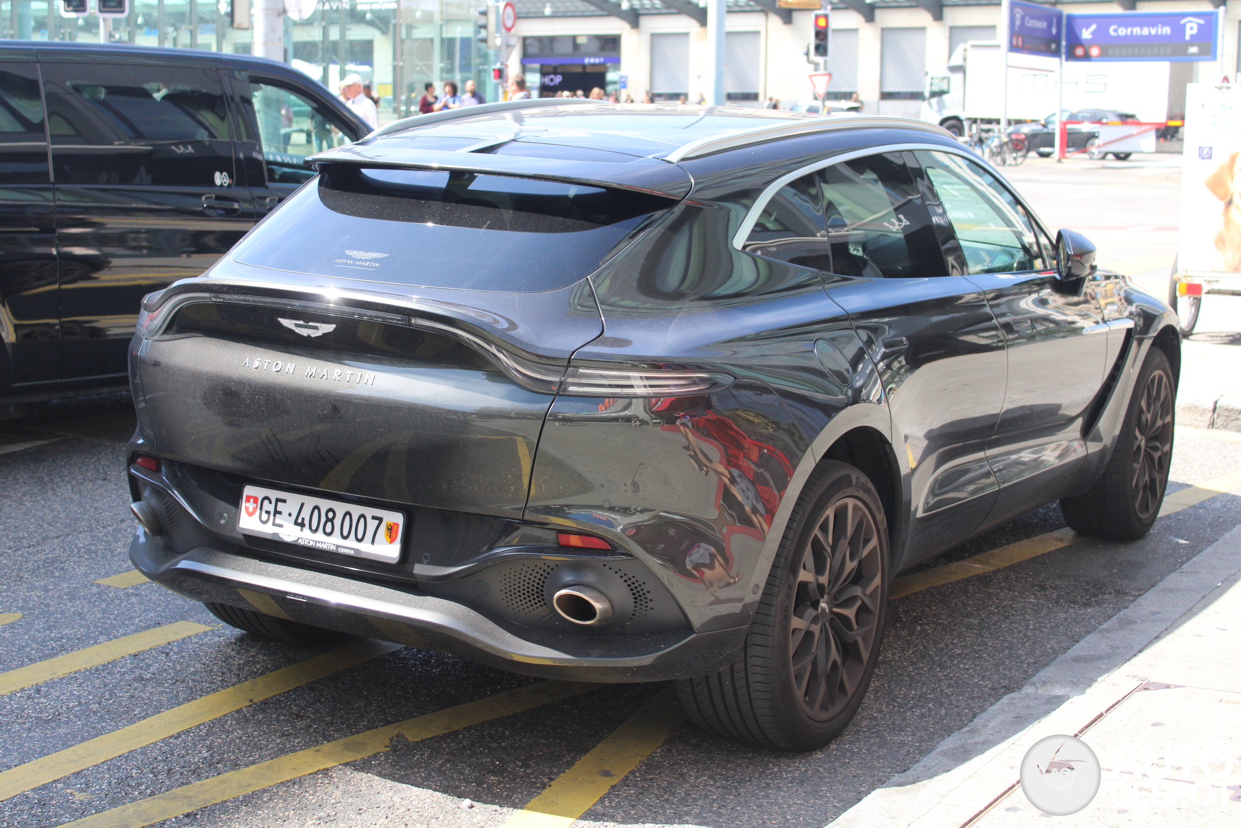 Aston Martin DBX