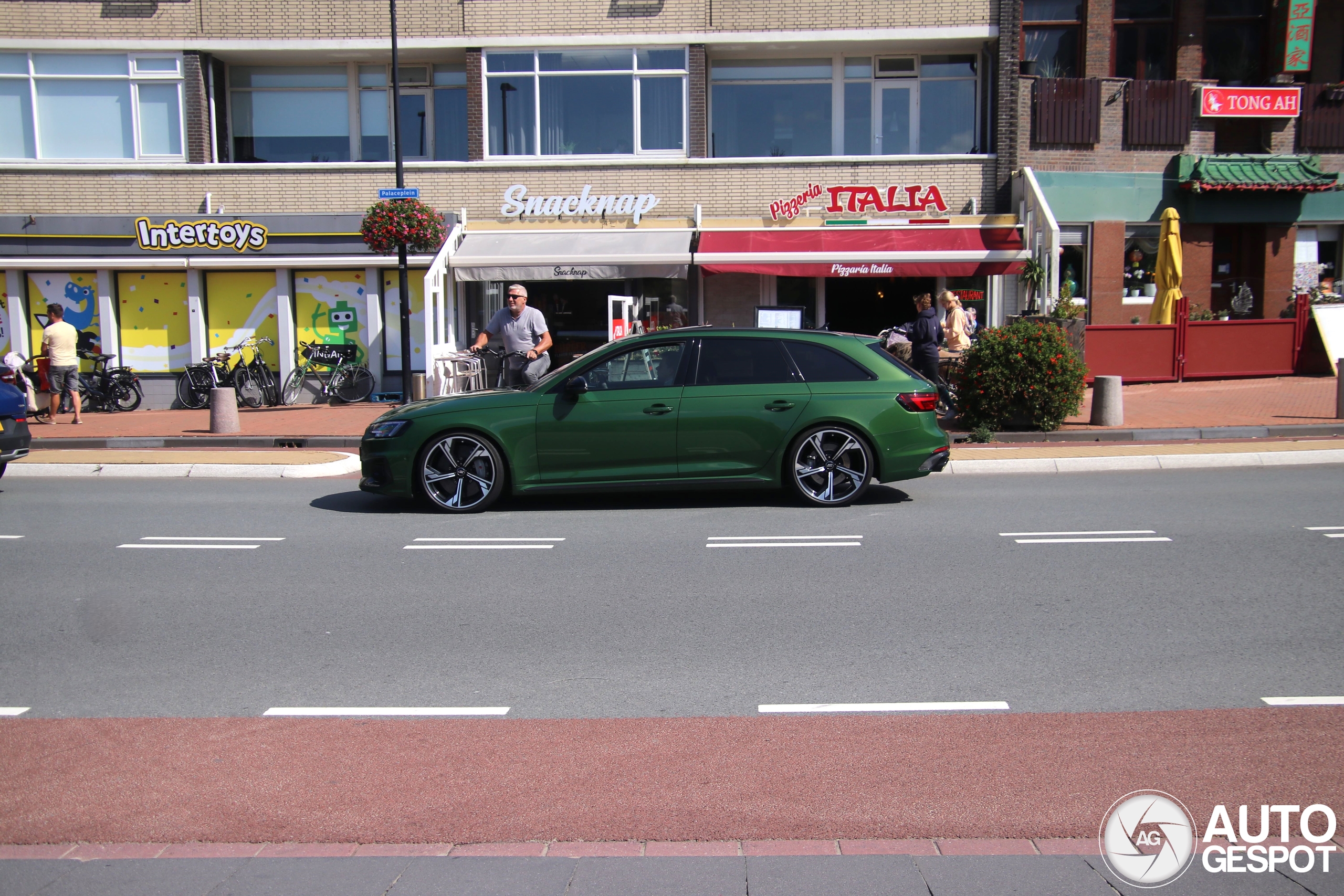 Audi RS4 Avant B9