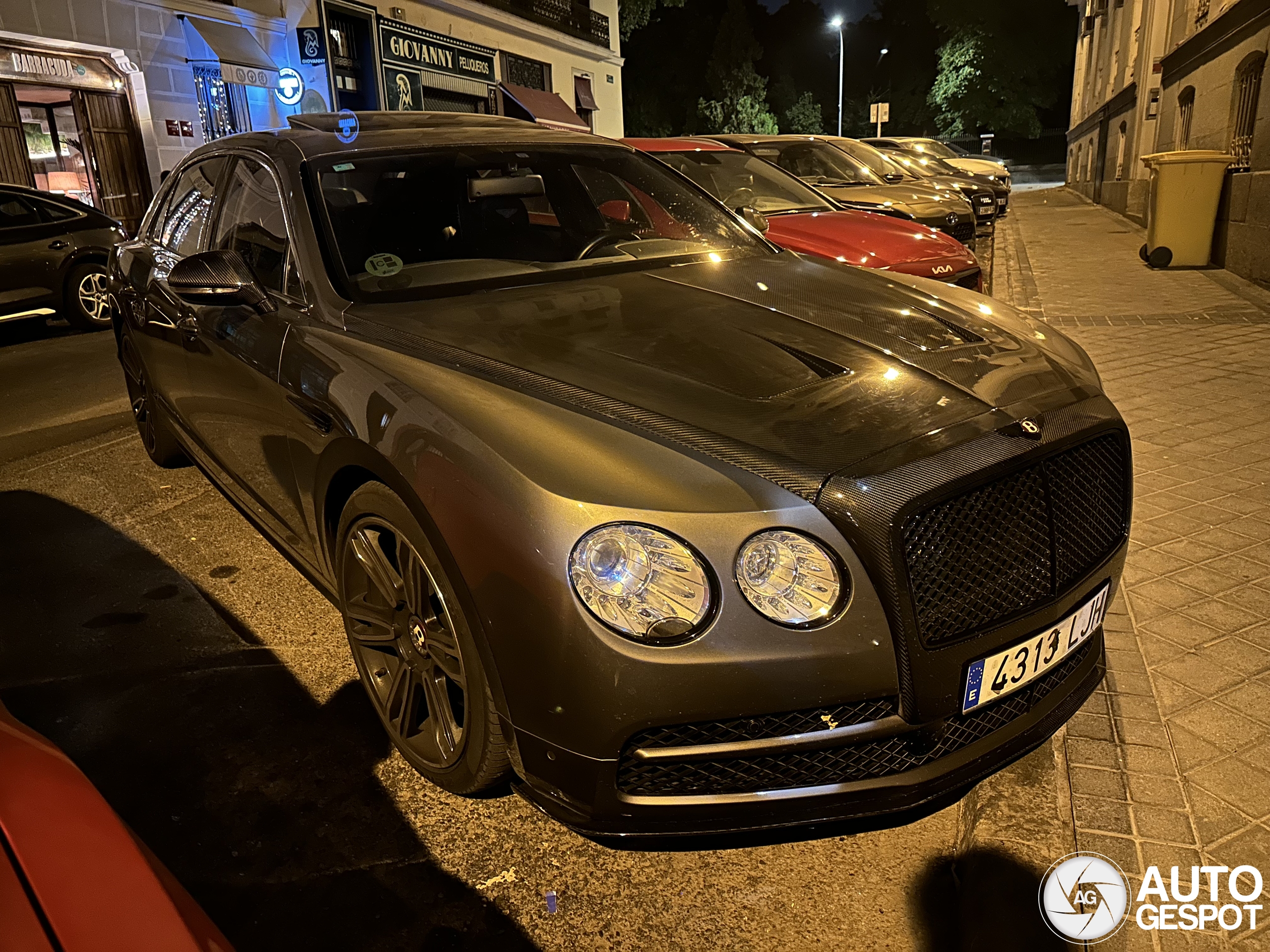 Bentley Flying Spur V8