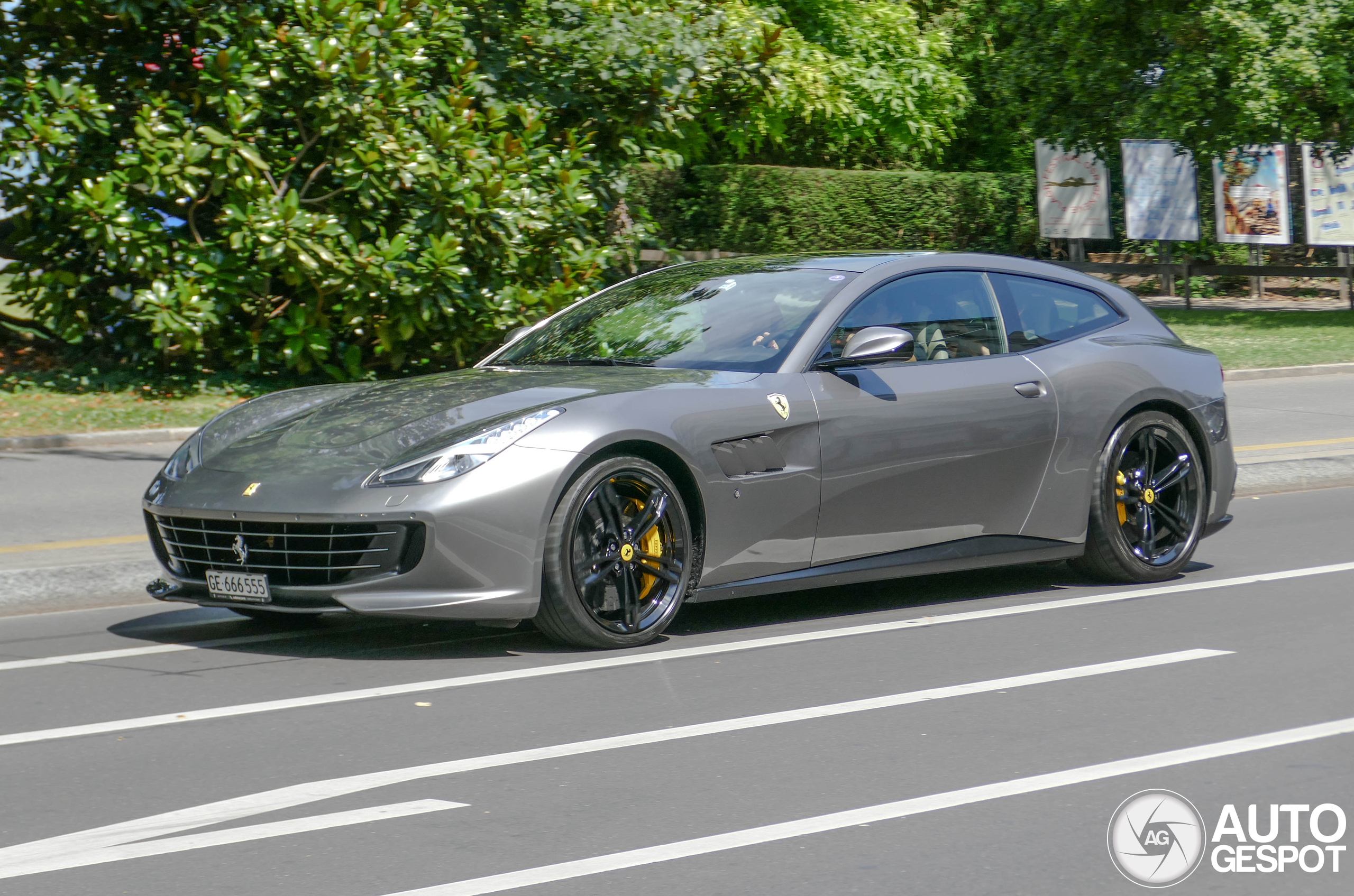 Ferrari GTC4Lusso