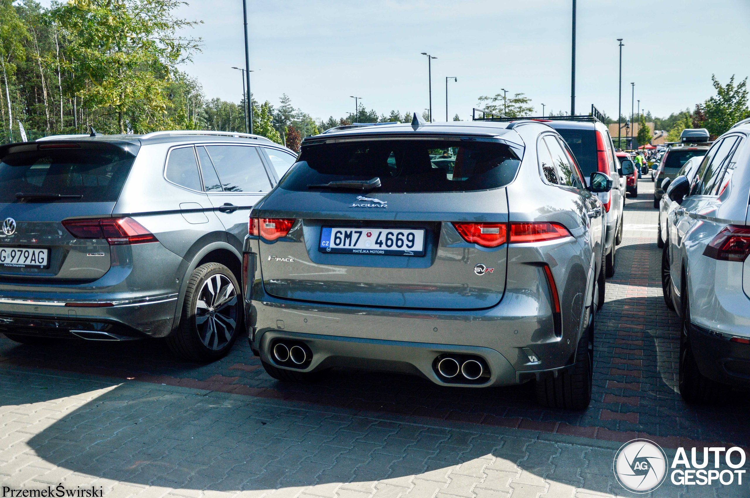 Jaguar F-PACE SVR