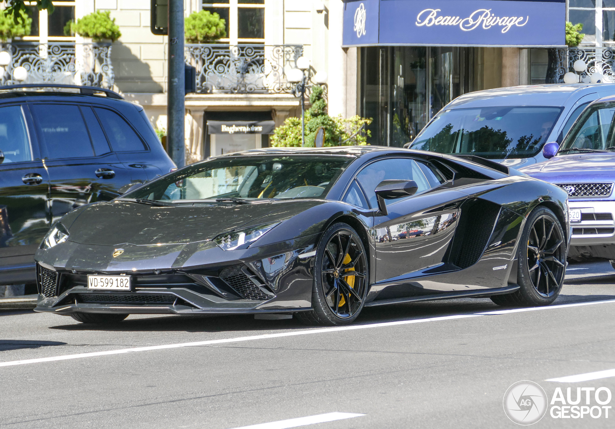 Lamborghini Aventador S LP740-4