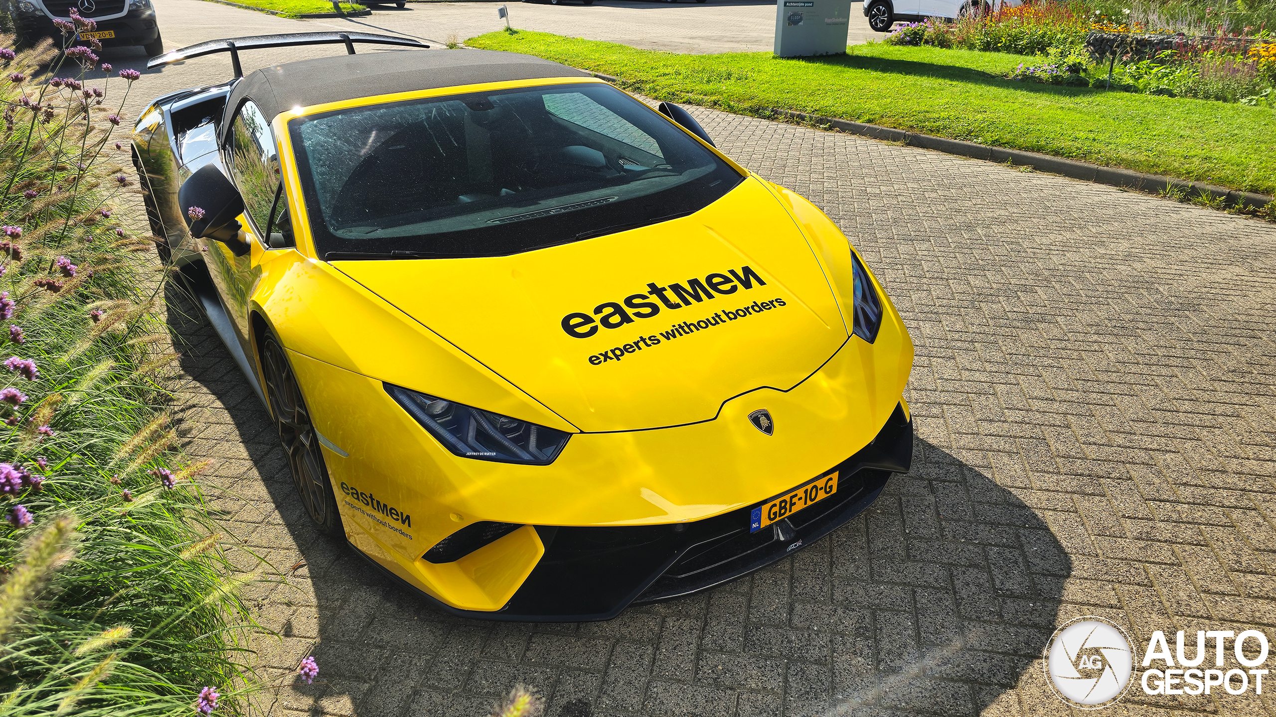 Lamborghini Huracán LP640-4 Performante Spyder