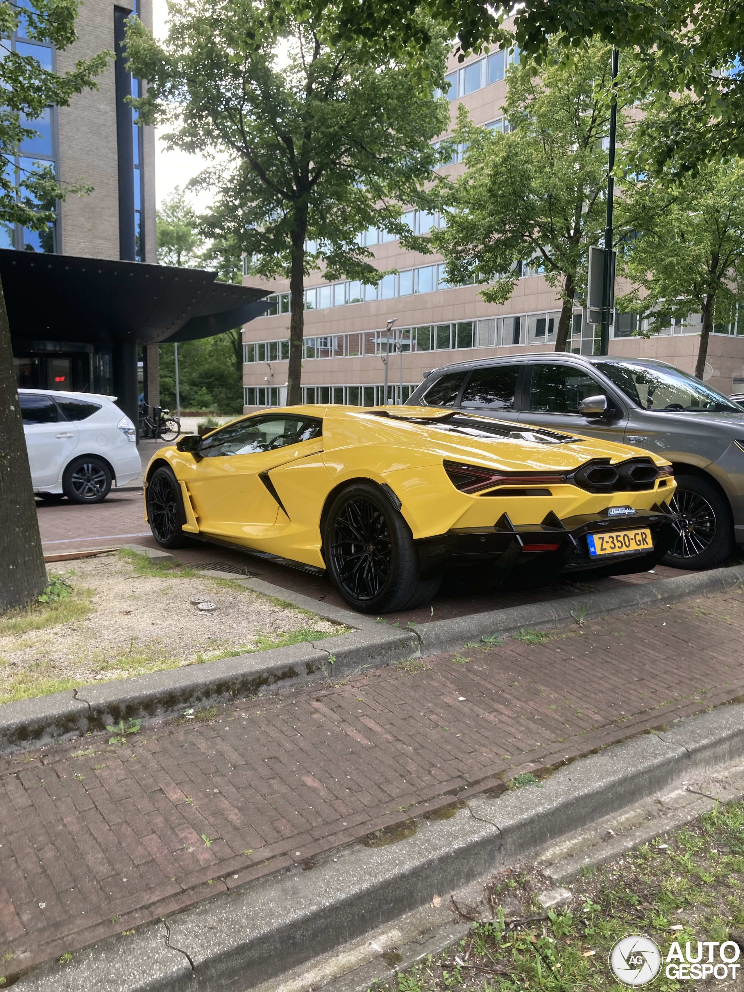 Lamborghini Revuelto