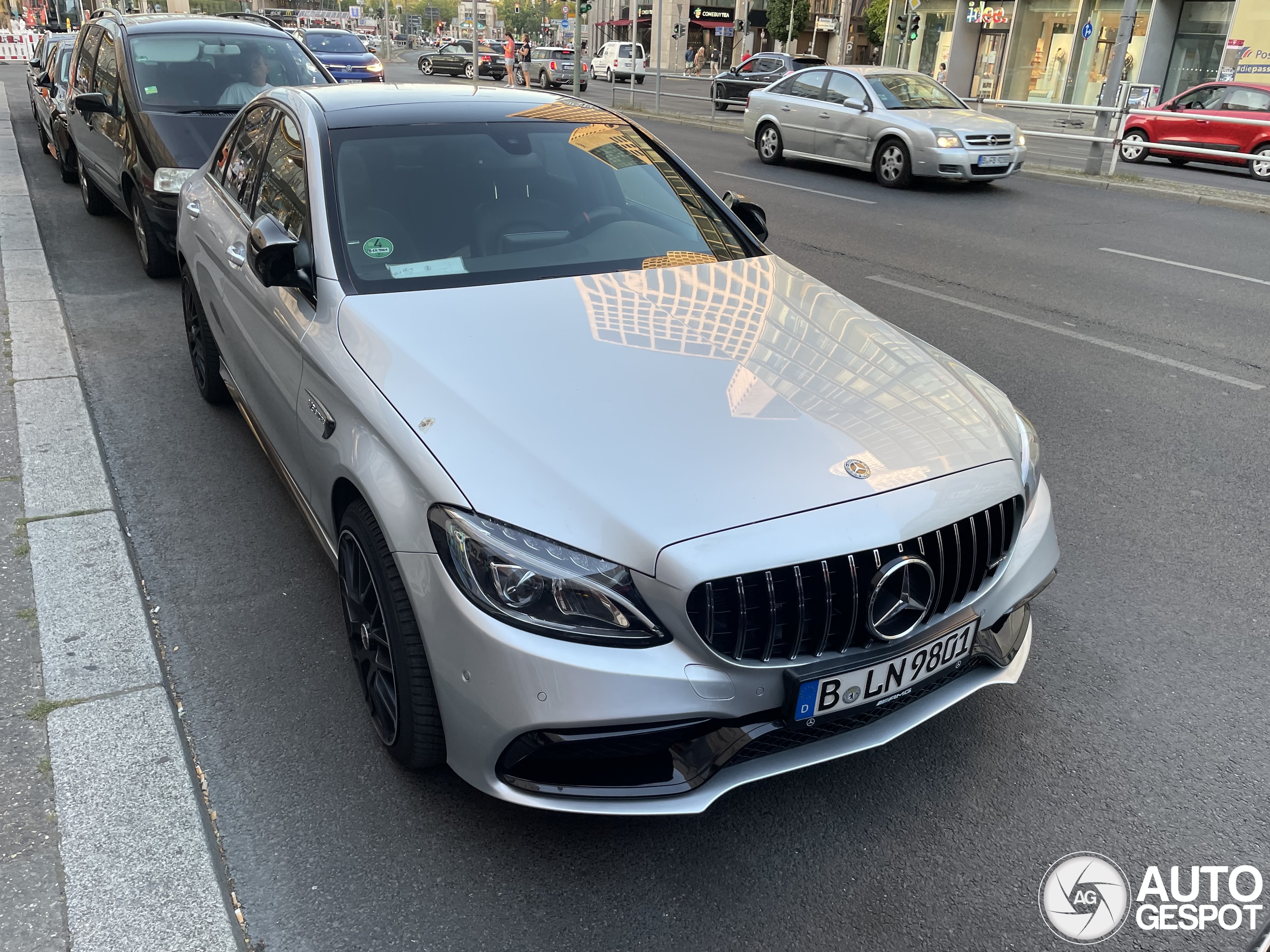 Mercedes-AMG C 63 S W205