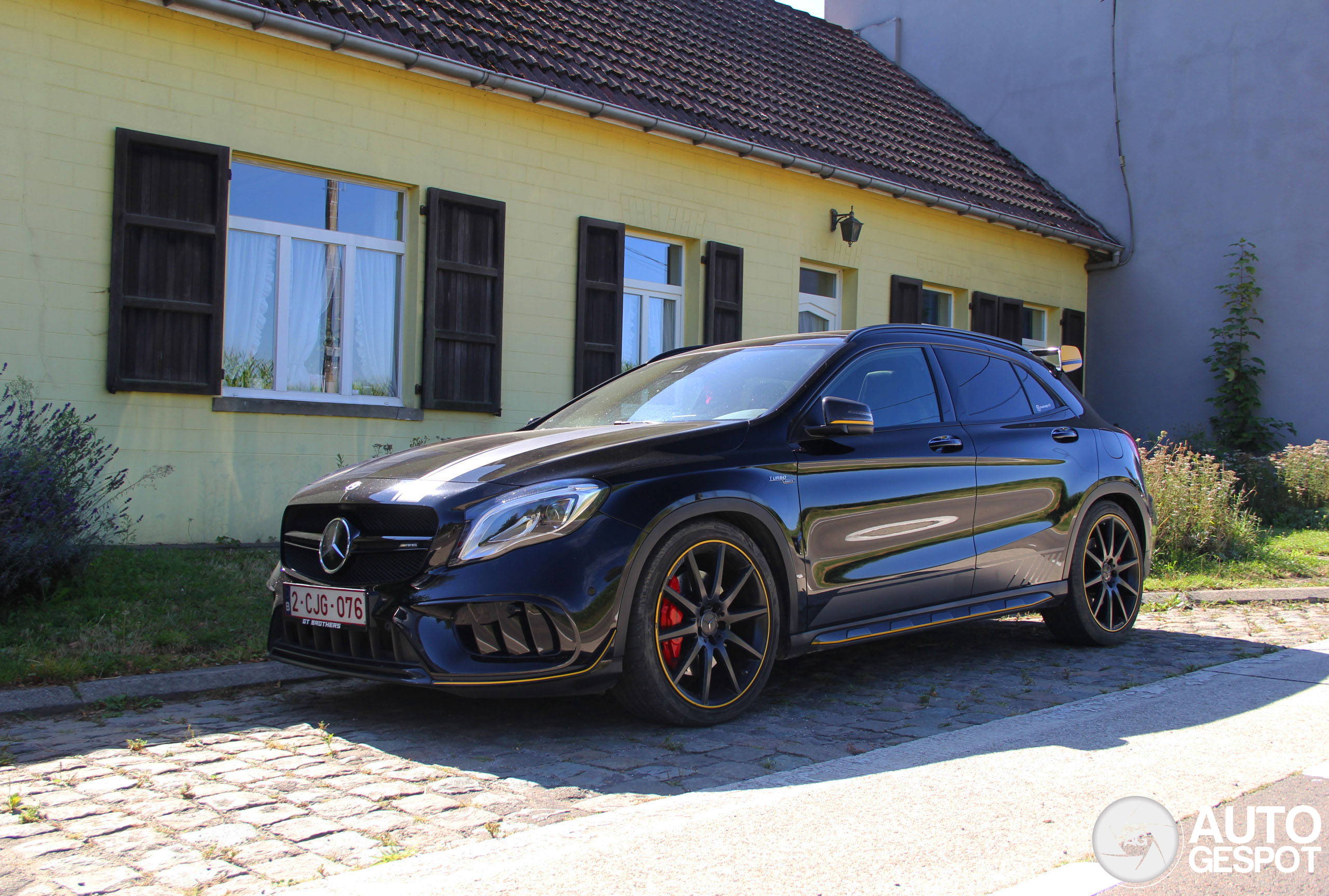 Mercedes-AMG GLA 45 X156 Yellow Night Edition