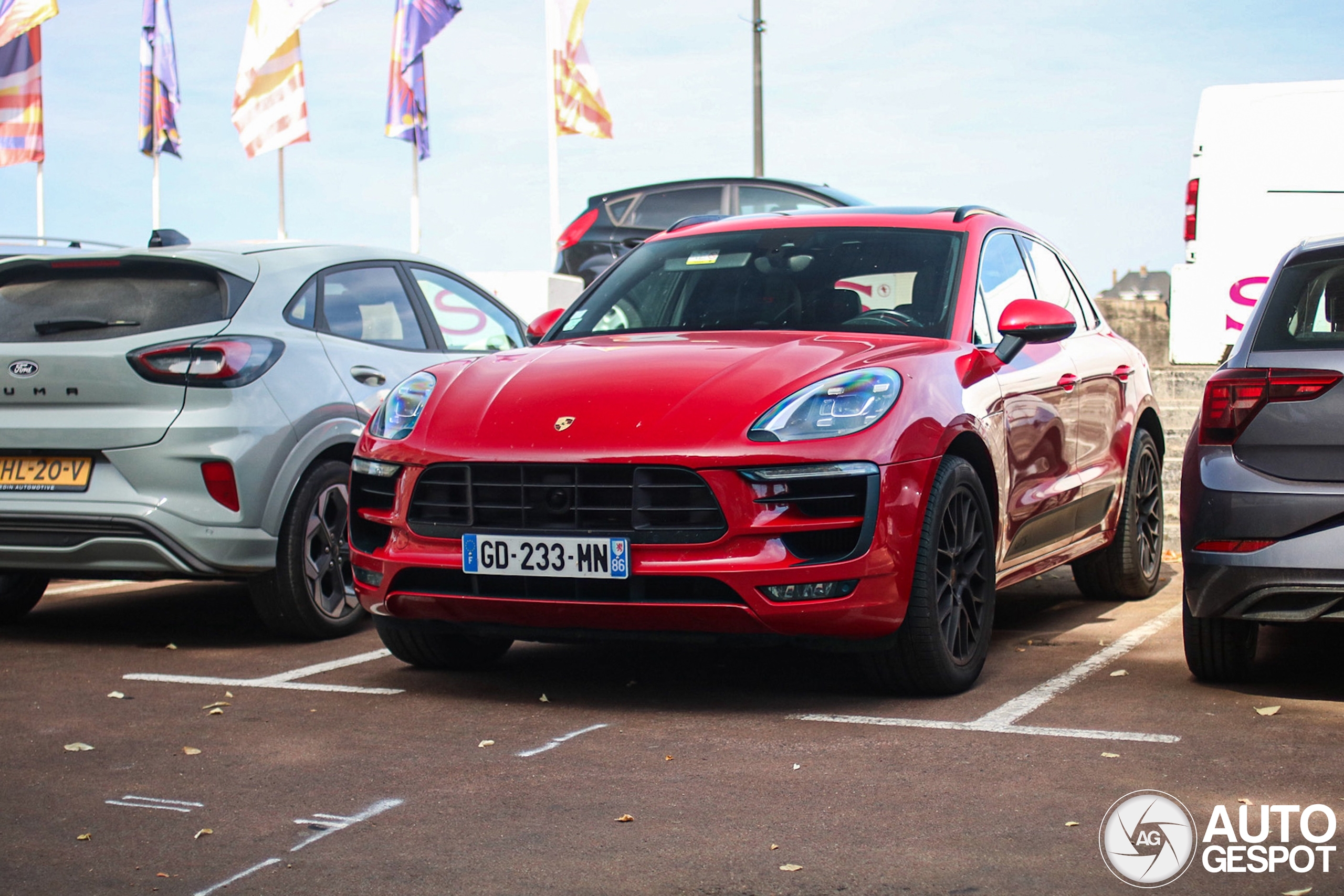 Porsche 95B Macan GTS