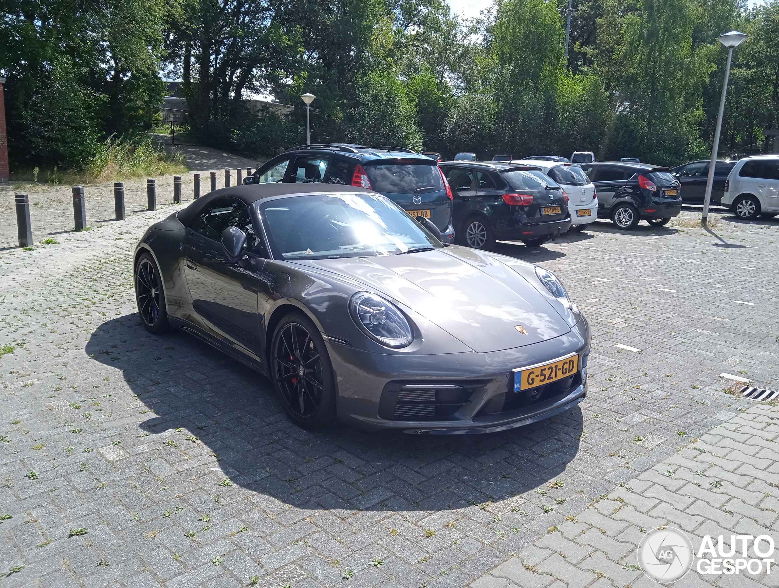 Porsche 992 Carrera 4S Cabriolet