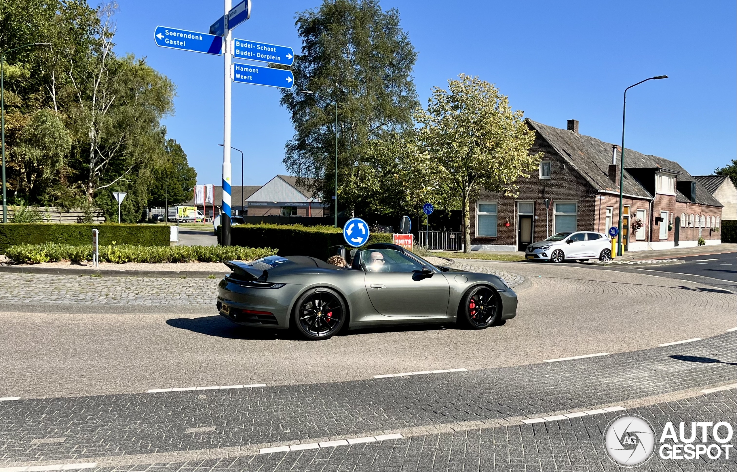 Porsche 992 Carrera 4S Cabriolet