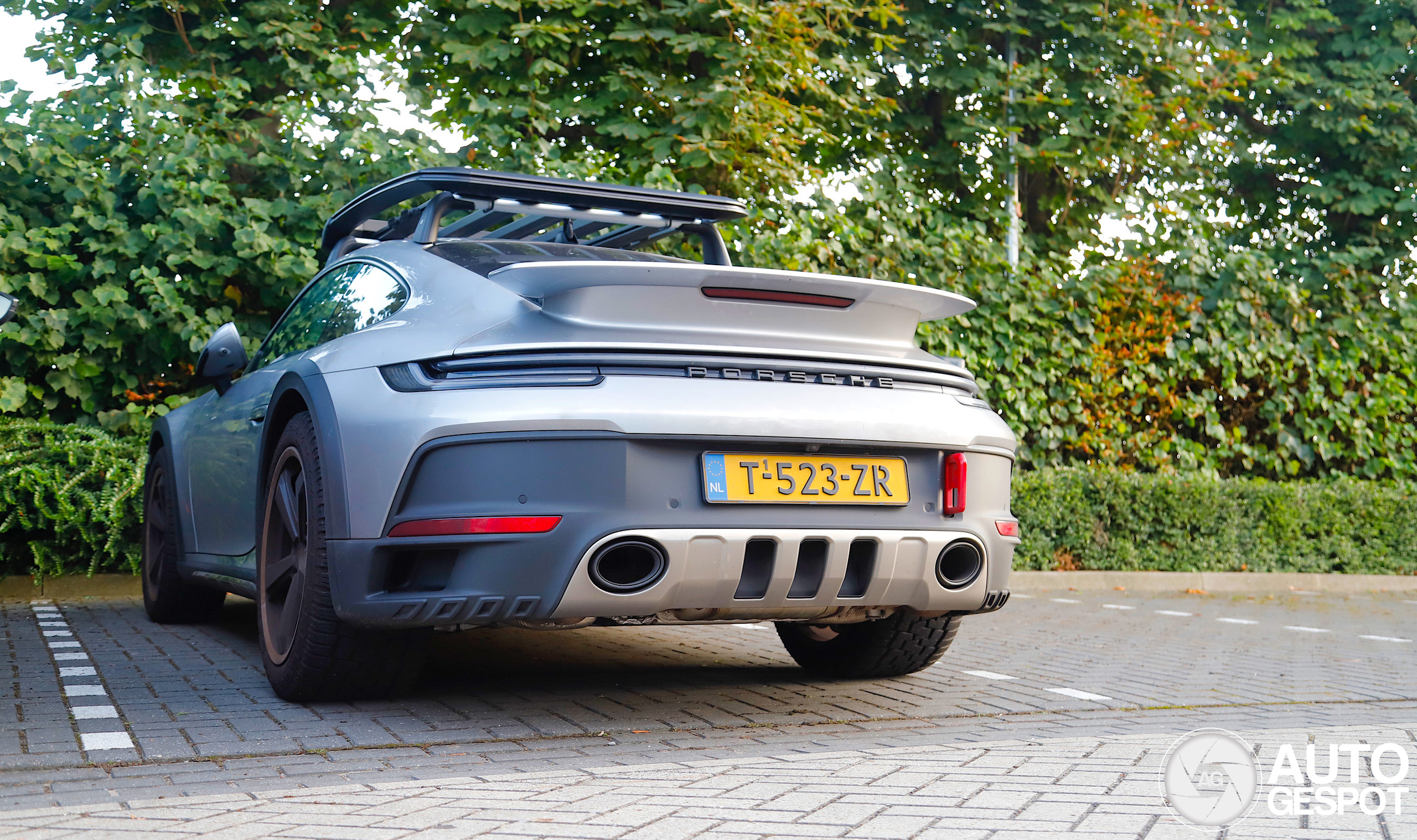 Porsche 992 Dakar