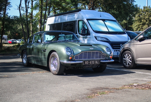 Aston Martin DB6 Superleggera