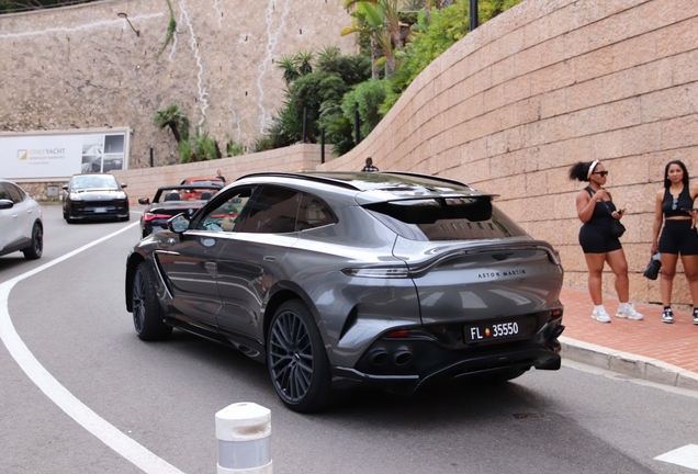 Aston Martin DBX707