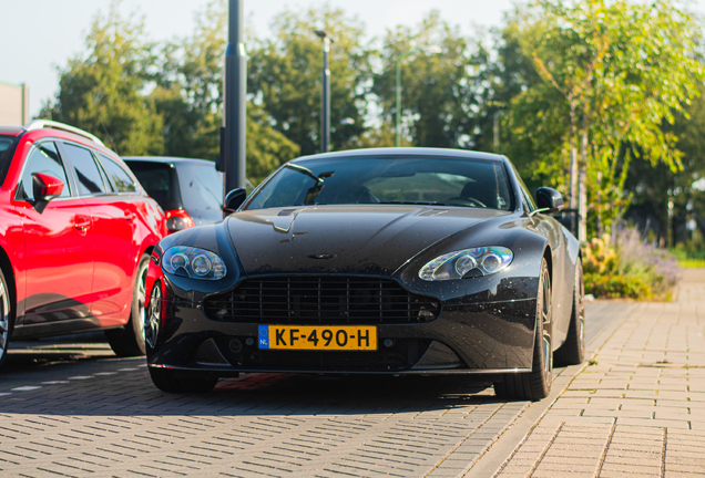 Aston Martin V8 Vantage S