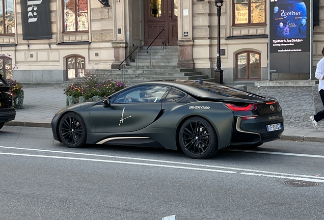 BMW i8